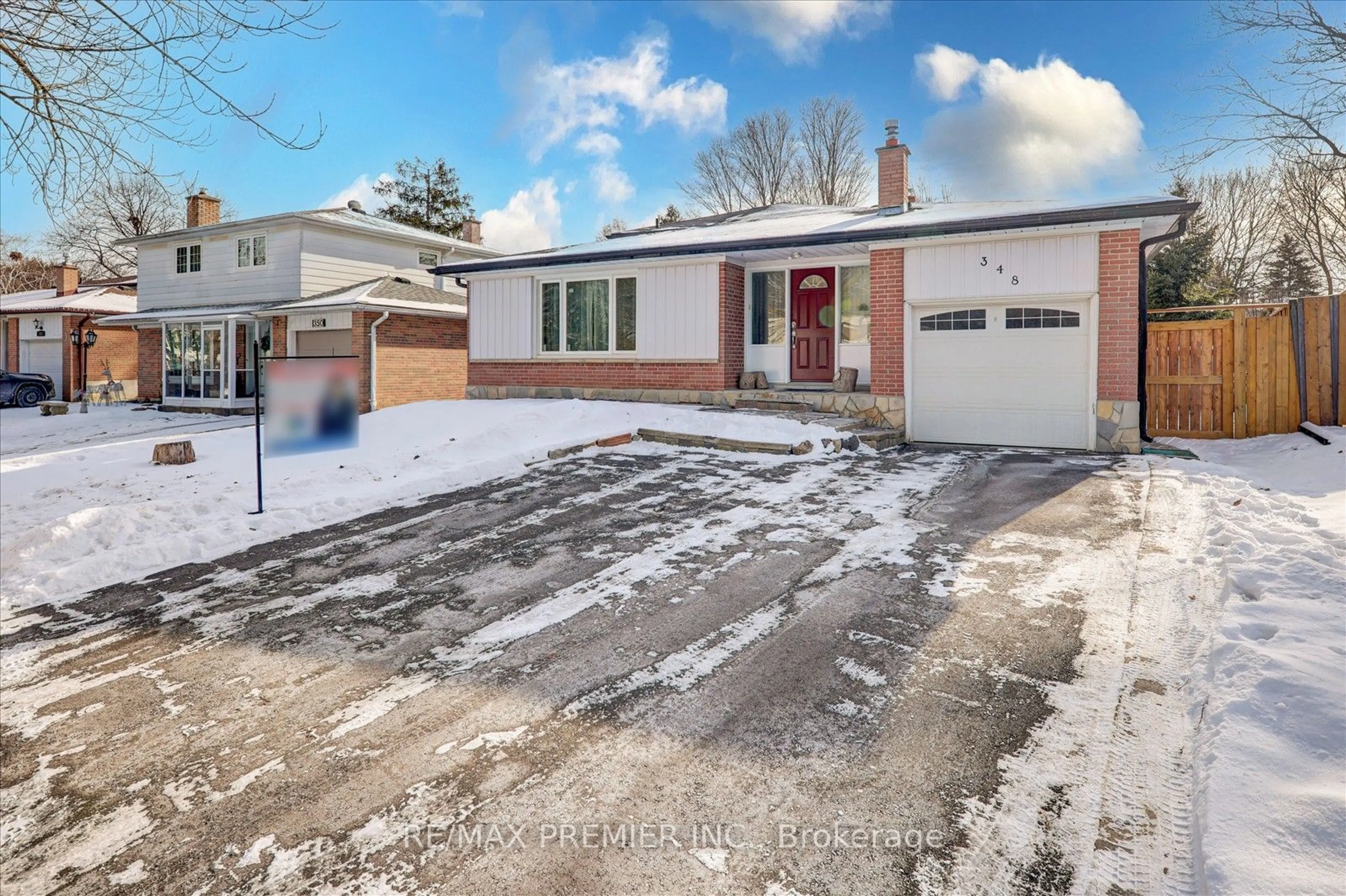 Unknown for 348 Dennie Ave, Newmarket Ontario L3Y 4M7