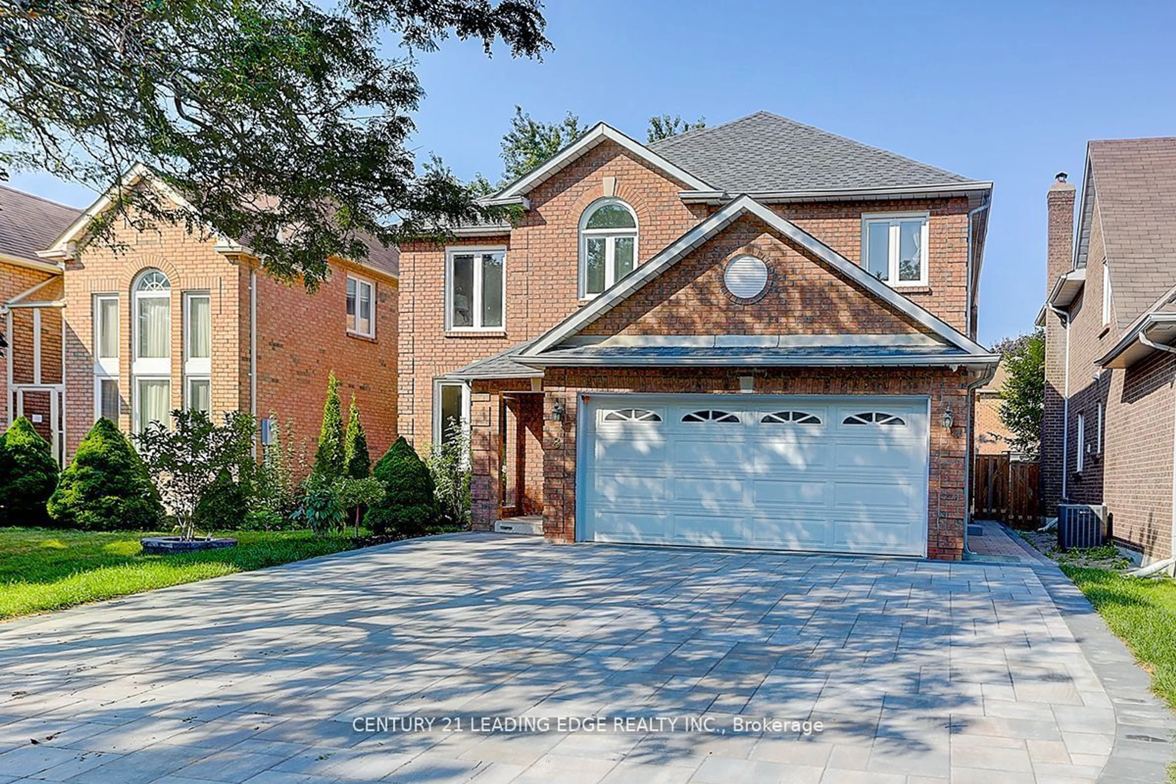 Home with brick exterior material, street for 8 Ashdown Cres, Richmond Hill Ontario L4B 1Z5