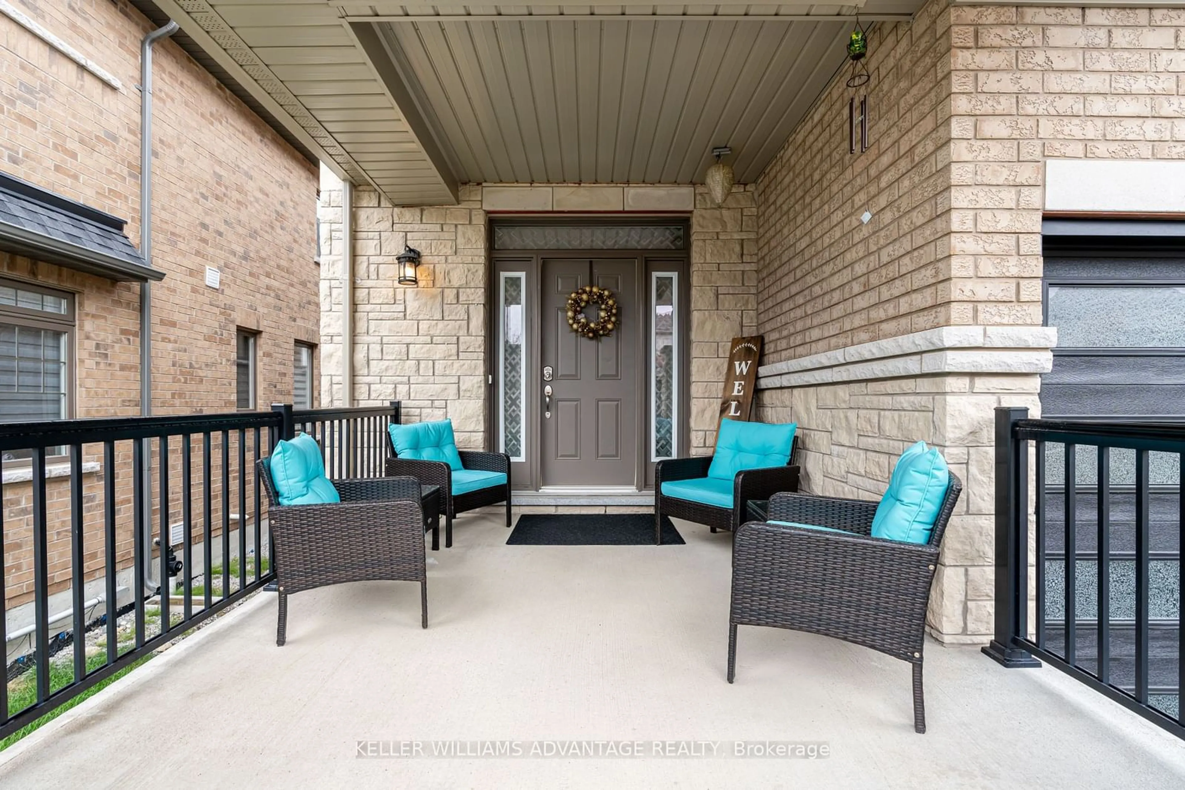 Patio, street for 52 Gould Cres, New Tecumseth Ontario L0G 1A0