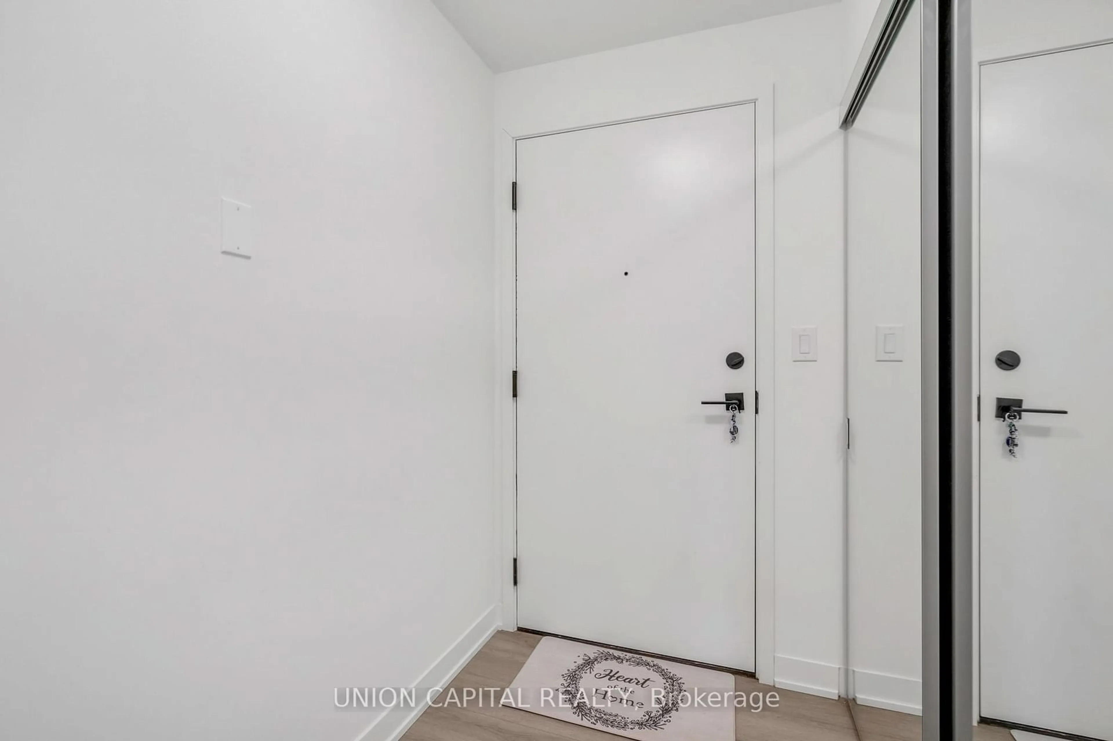 Indoor entryway for 8119 Birchmount Rd #627, Markham Ontario L6G 0H5