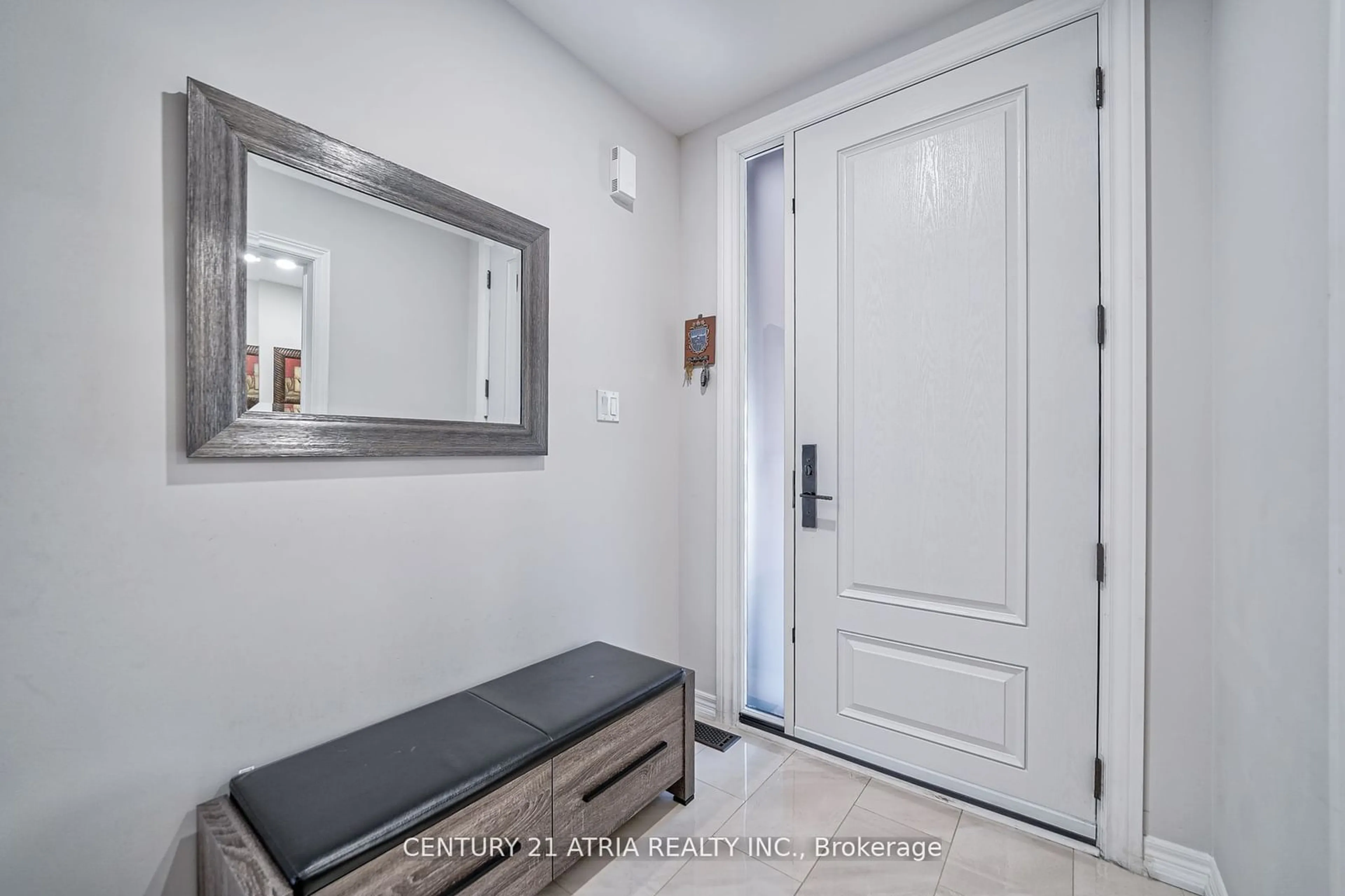 Indoor entryway for 25 Gauguin Ave, Vaughan Ontario L4J 9J3