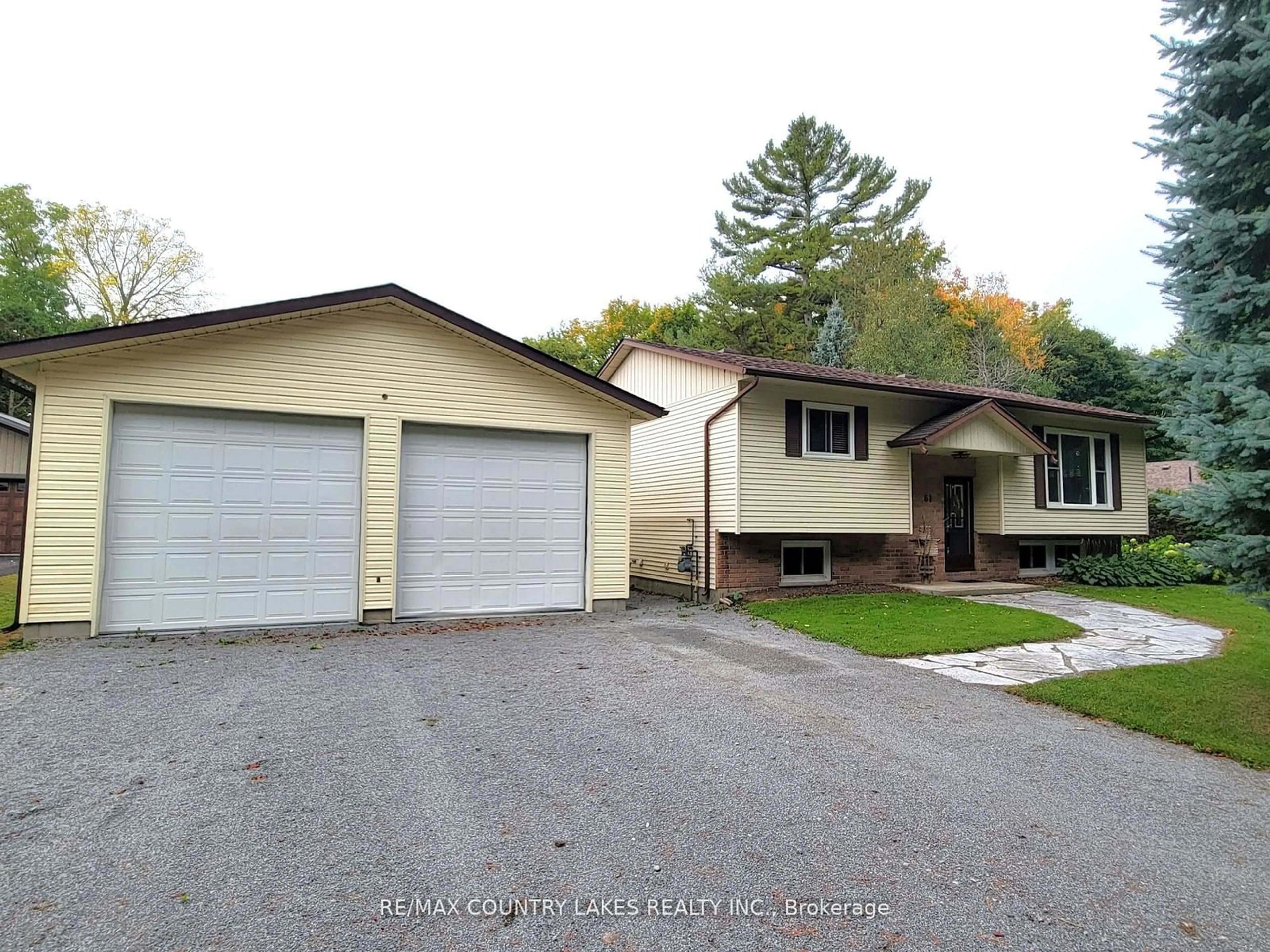 Home with vinyl exterior material, street for 61 Seventh St, Brock Ontario L0K 1A0