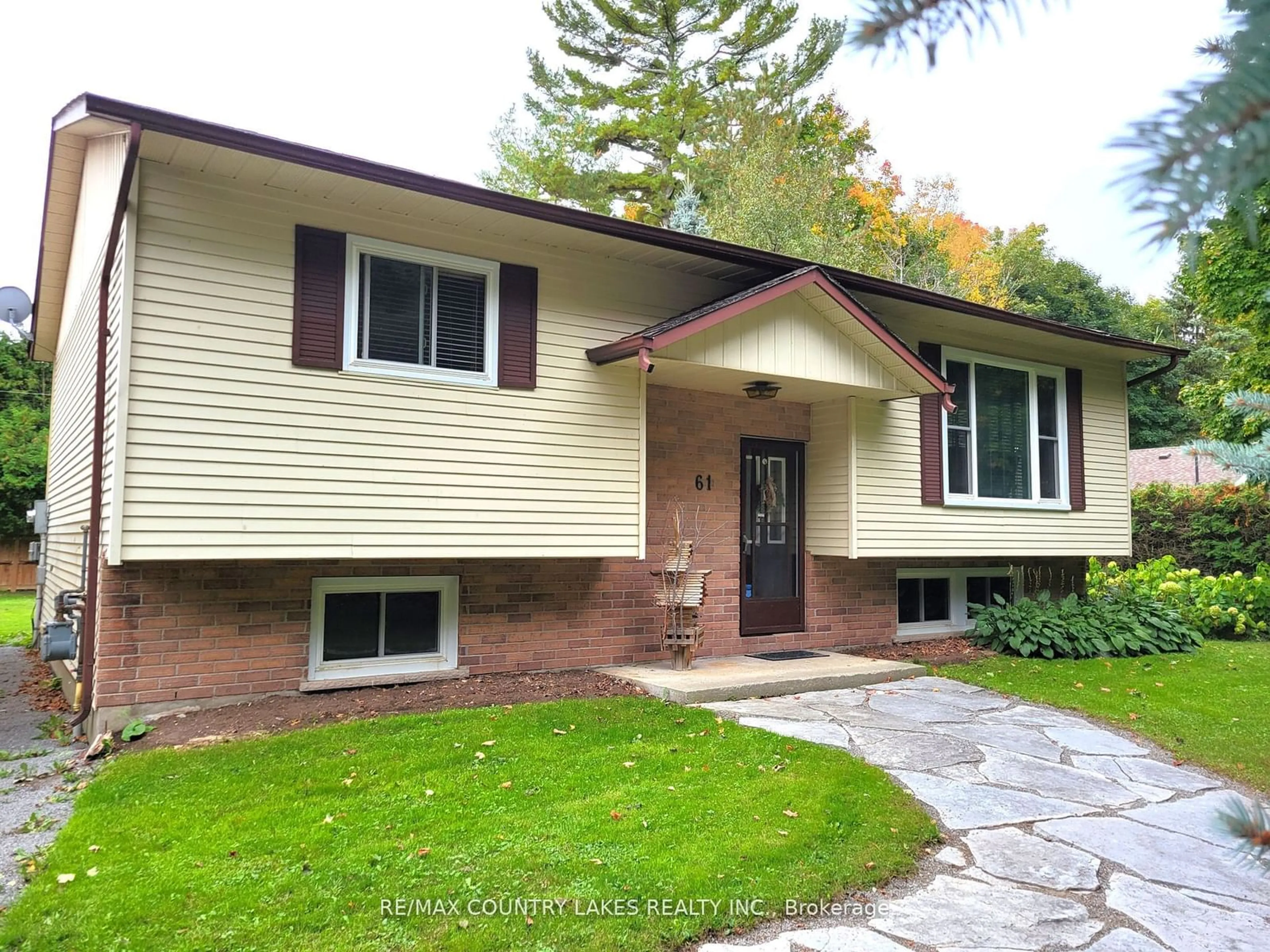 Home with vinyl exterior material, street for 61 Seventh St, Brock Ontario L0K 1A0