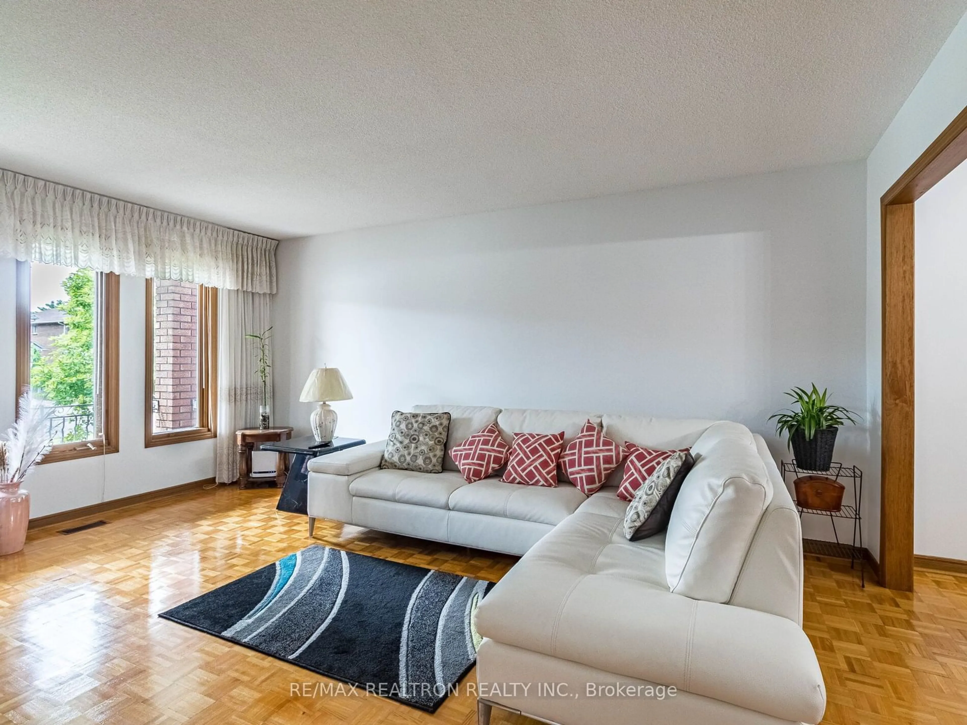 Living room with furniture, unknown for 66 Nimbus Pl, Vaughan Ontario L4L 4Z4