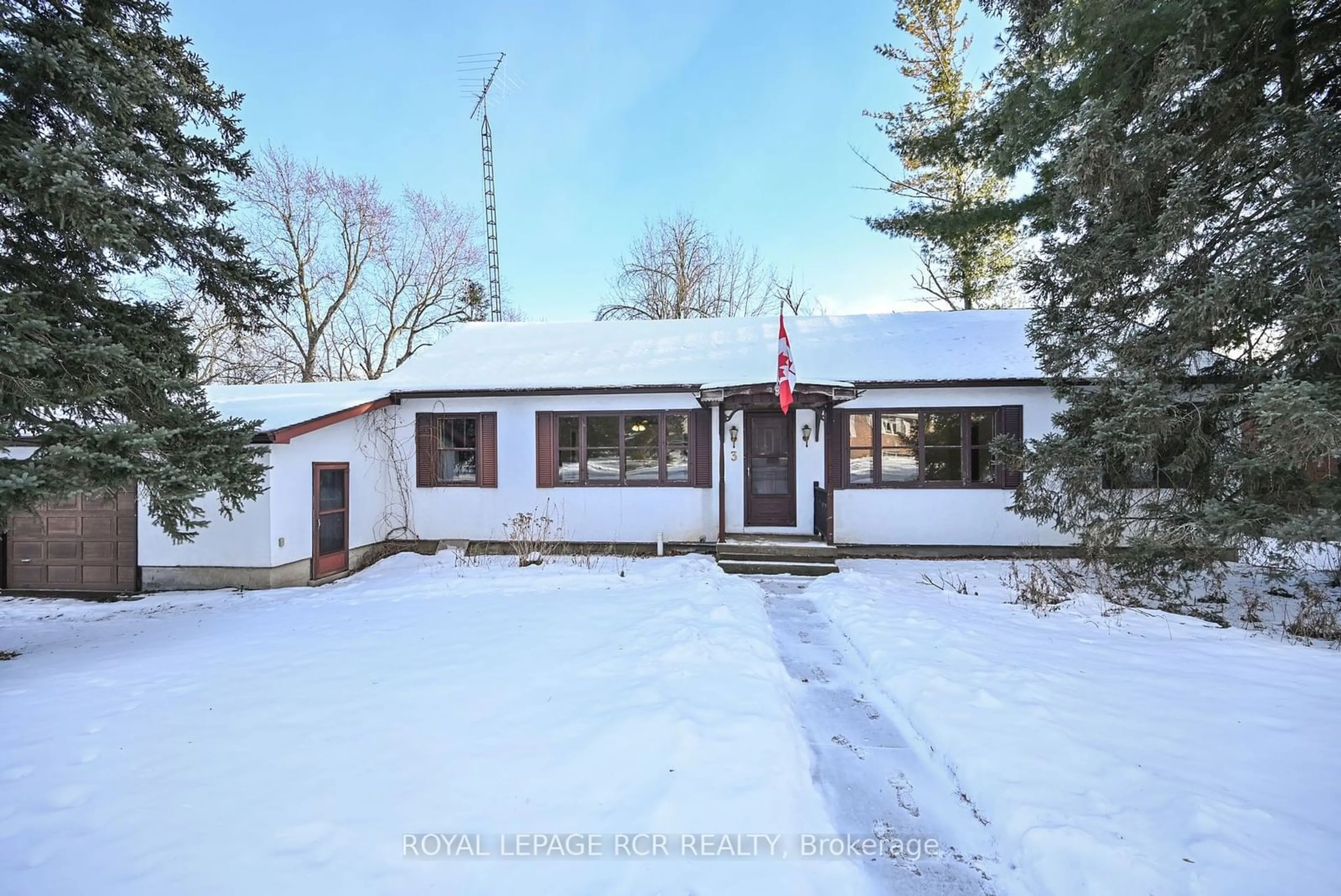 A pic from outside/outdoor area/front of a property/back of a property/a pic from drone, unknown for 3 Evans Rd, New Tecumseth Ontario L9R 1M1