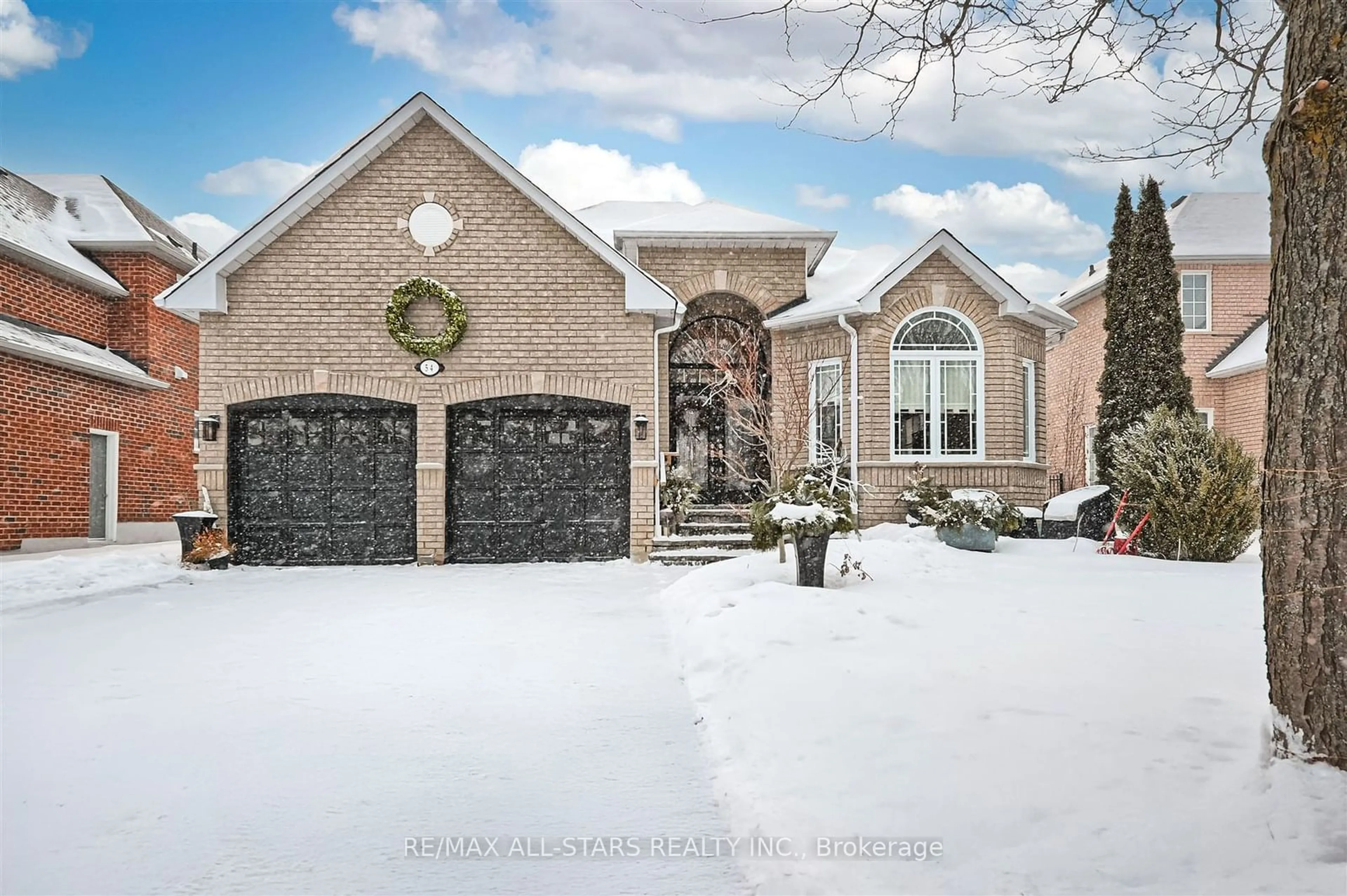 Home with brick exterior material, street for 54 Rosena Lane, Uxbridge Ontario L9P 1X7