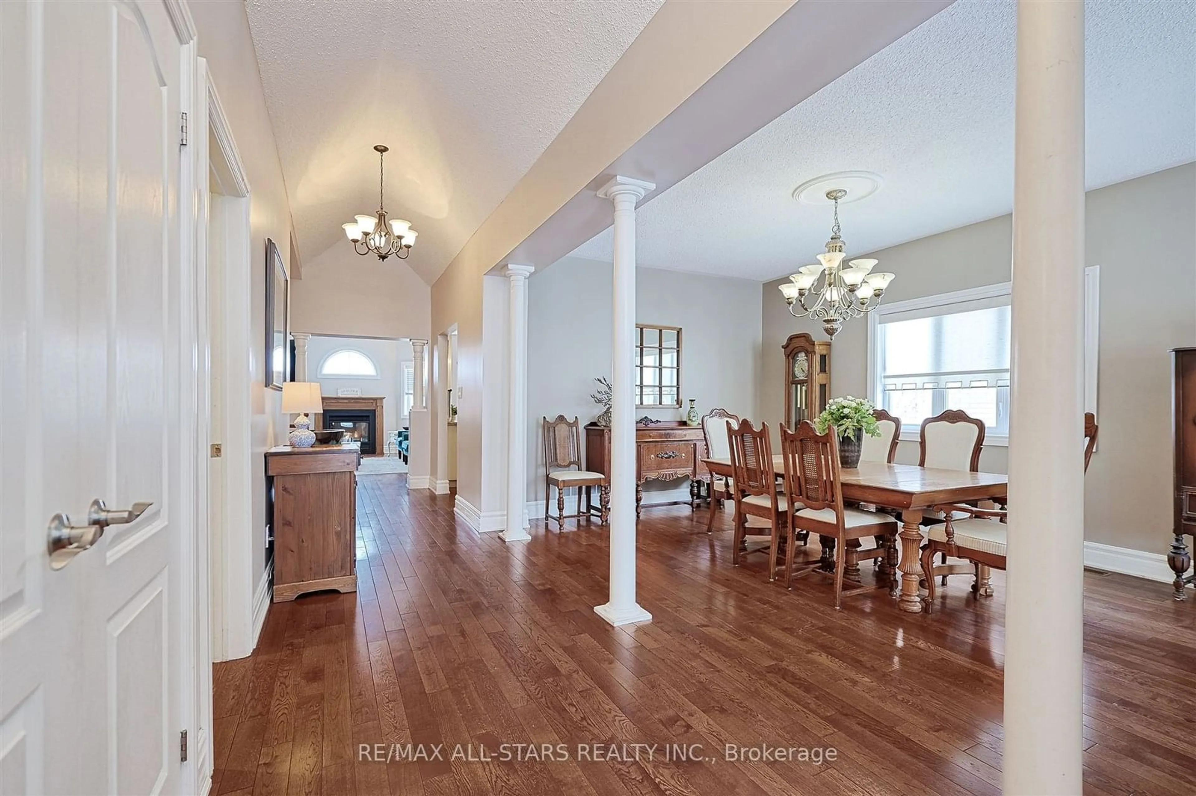 Dining room, unknown for 54 Rosena Lane, Uxbridge Ontario L9P 1X7