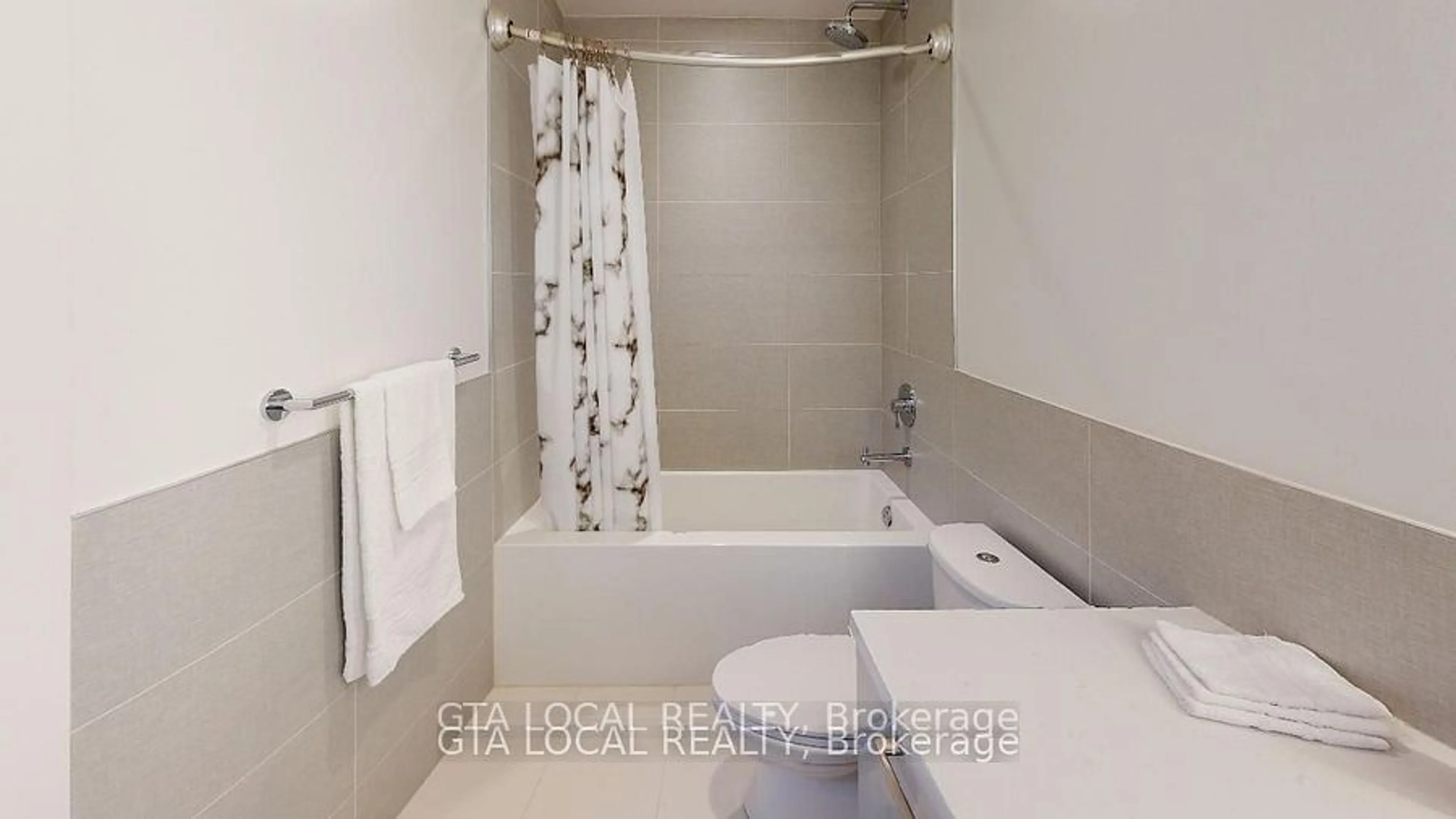 Standard bathroom, ceramic/tile floor for 1 Grandview Ave #503, Markham Ontario L3T 0G7