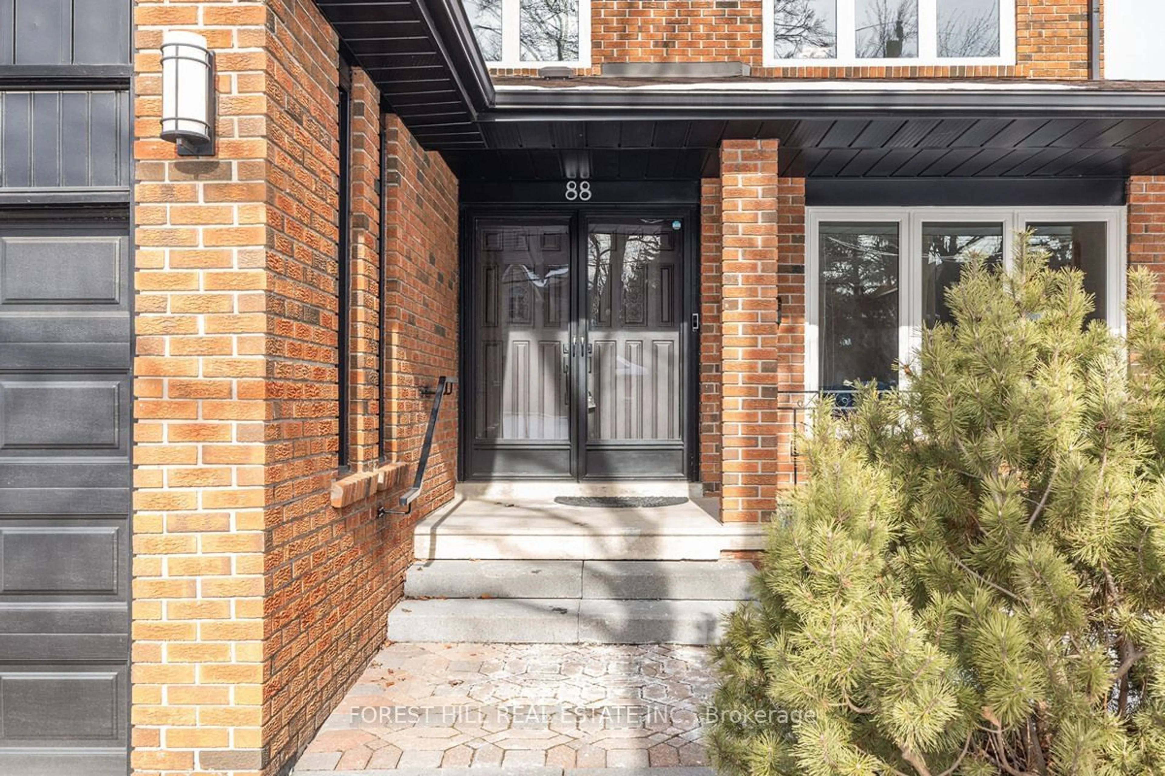 Home with brick exterior material, street for 88 Pemberton Rd, Richmond Hill Ontario L4C 3T7