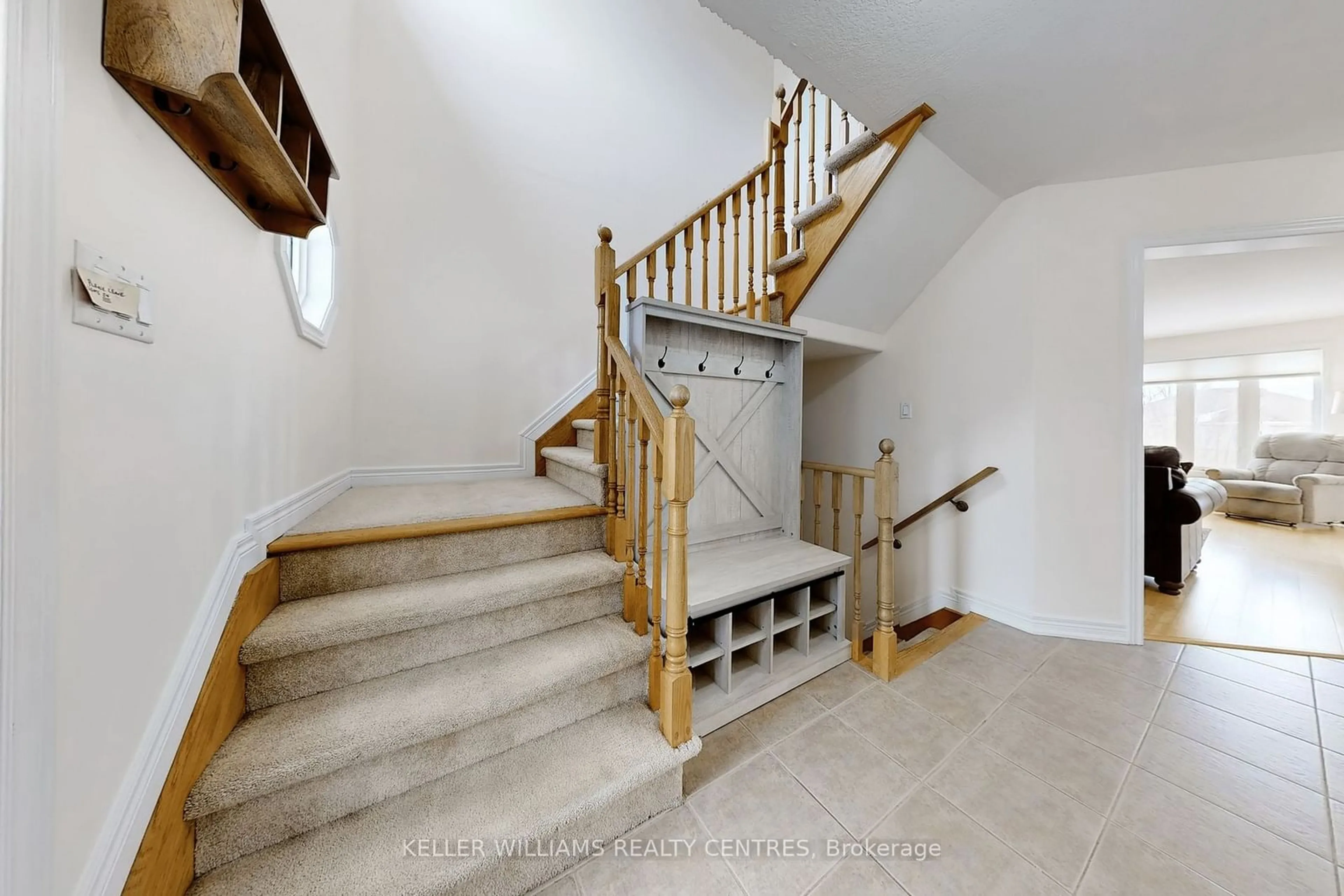 Stairs for 71 Smith St, Bradford West Gwillimbury Ontario L3Z 3E3