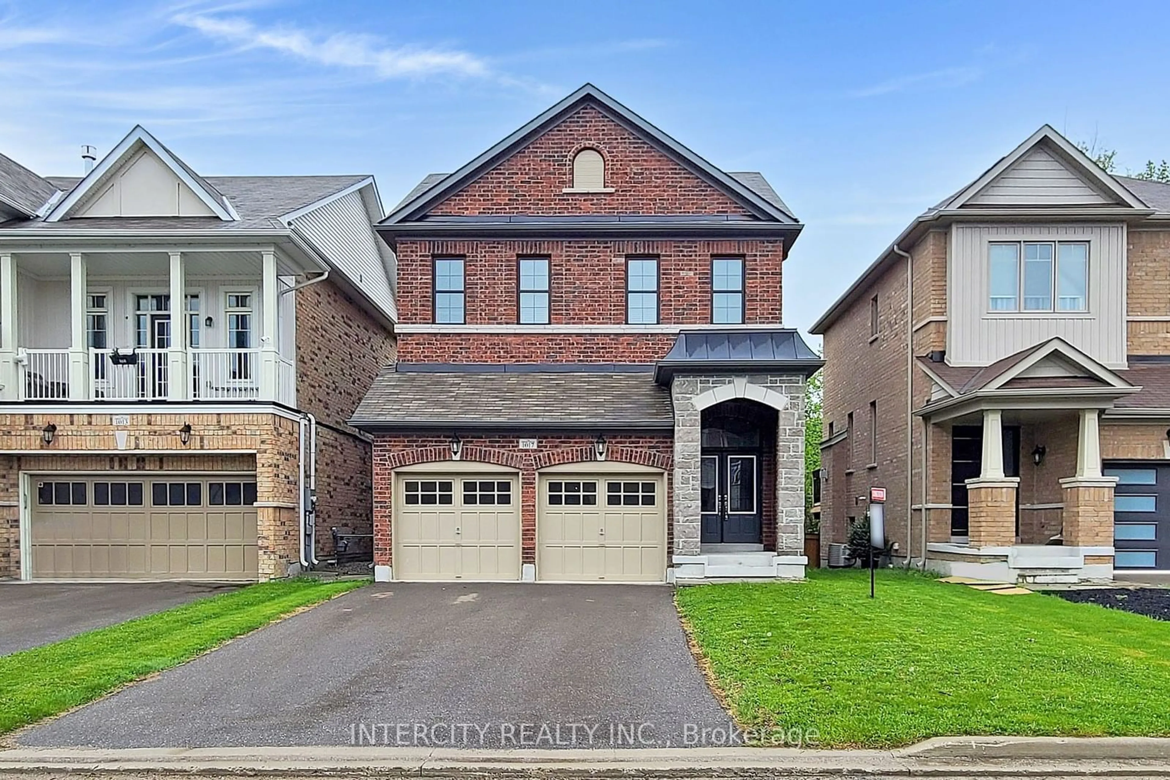 Home with brick exterior material, street for 1017 Abram Crt, Innisfil Ontario L9S 0K3