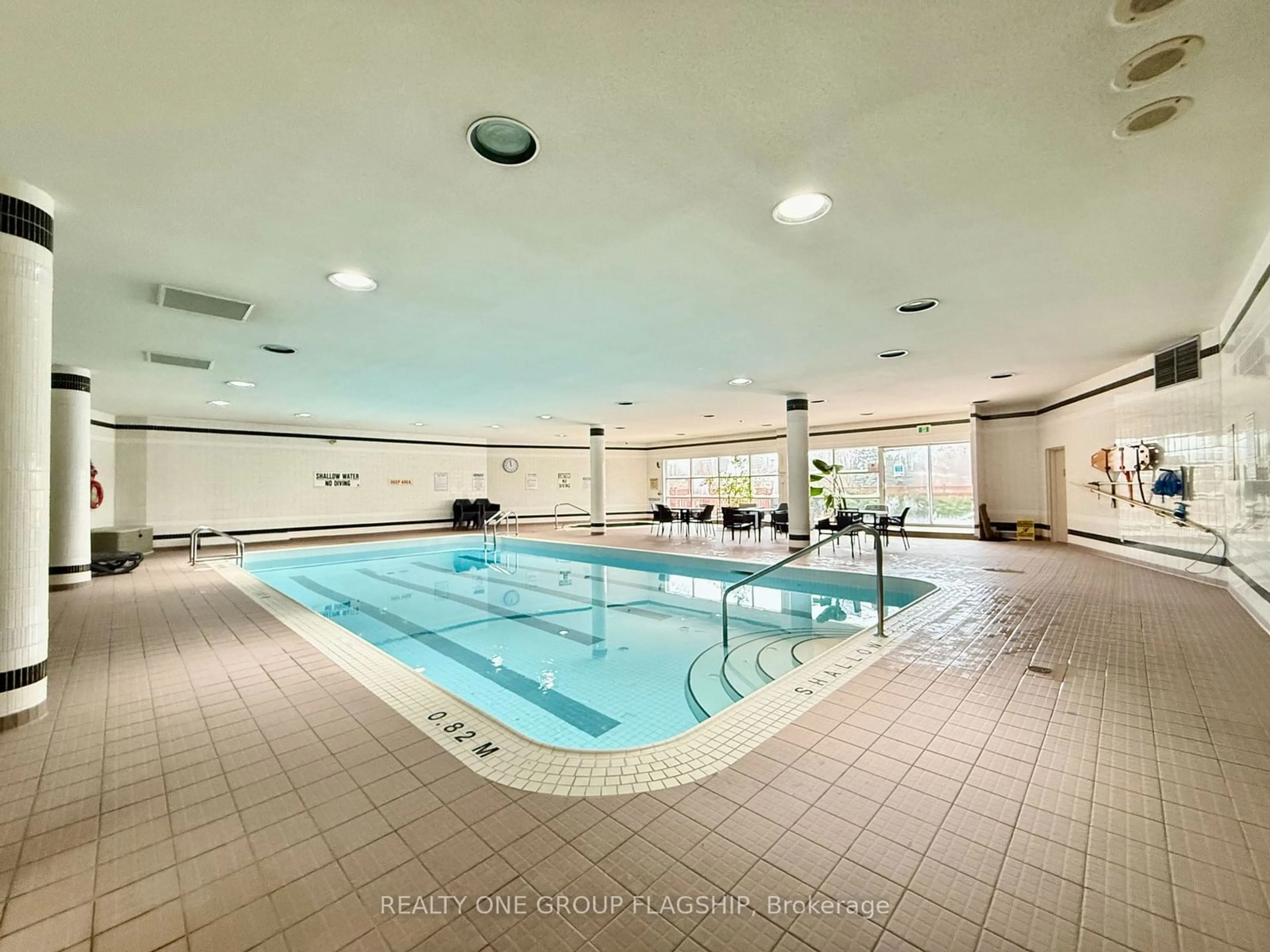 Pool for 30 Harding Blvd #609, Richmond Hill Ontario L4C 9M3