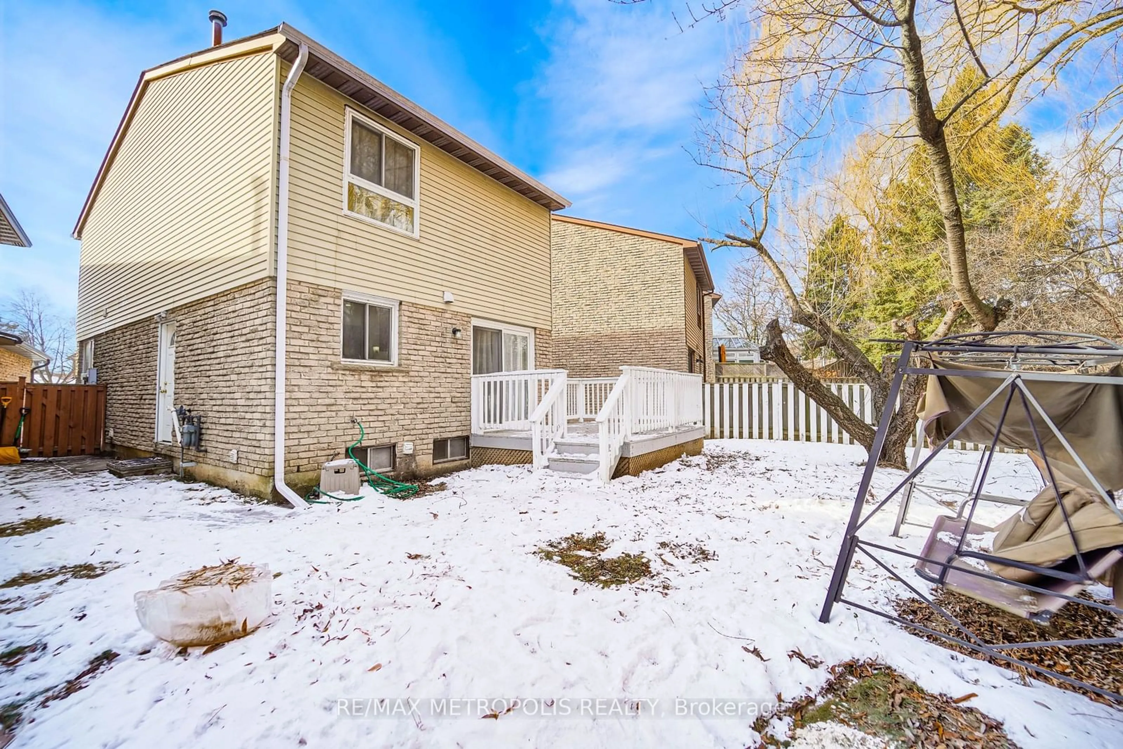 Patio, unknown for 7 Mccrackin Crt, Vaughan Ontario L4J 2T2