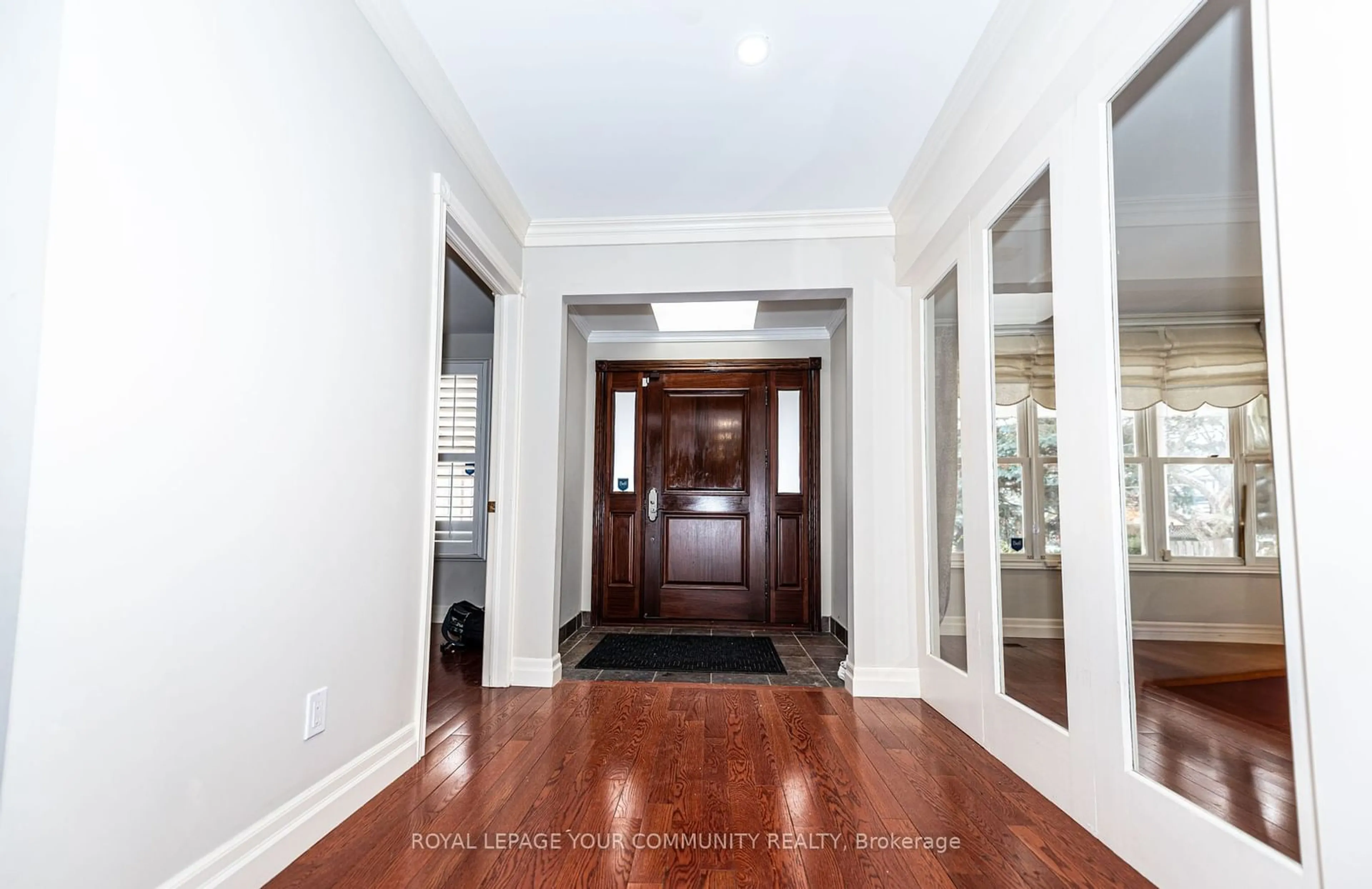 Indoor foyer for 91 Winchester Lane, Richmond Hill Ontario L4C 6Y6