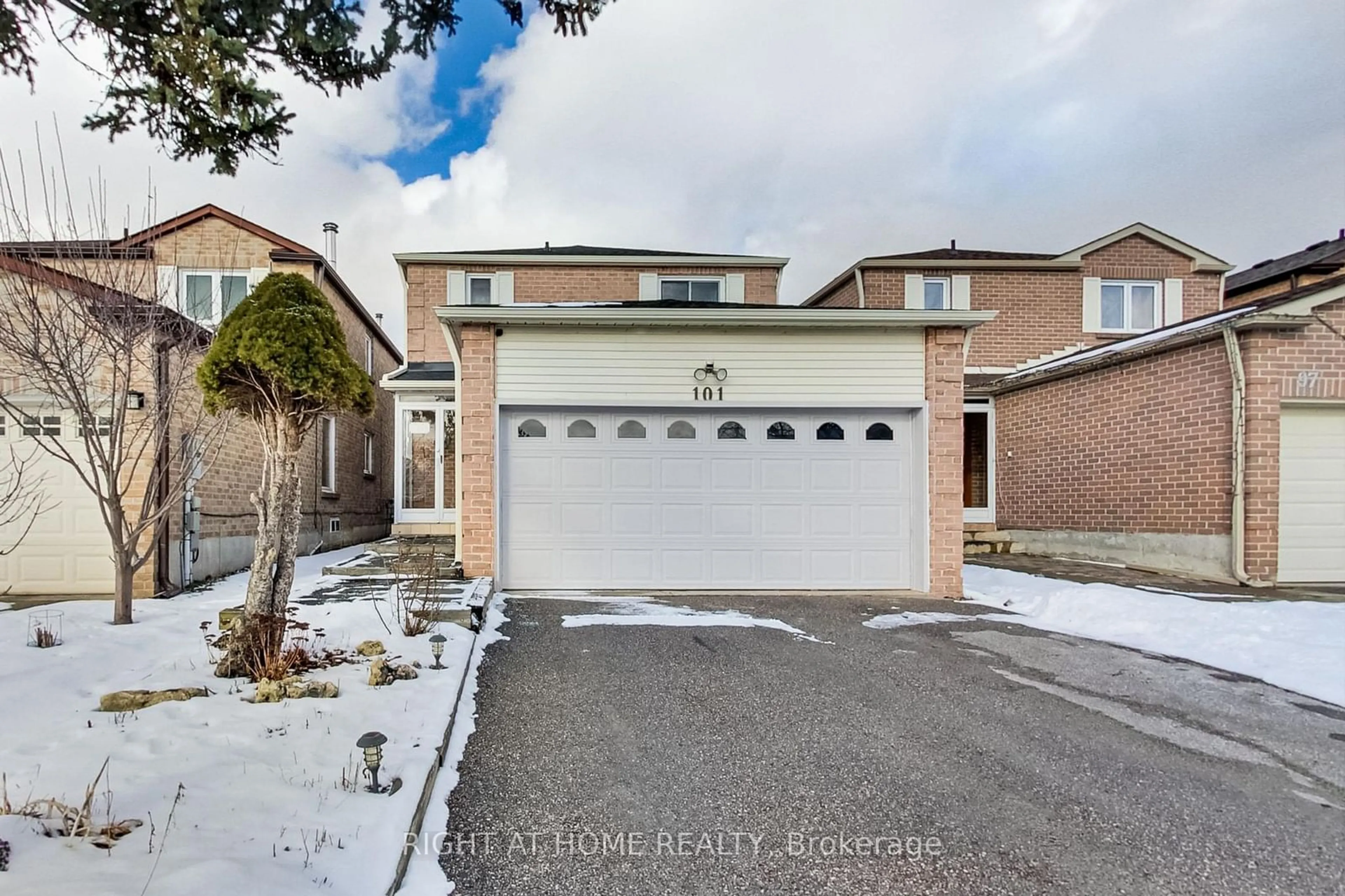 Unknown for 101 Bradbeer Cres, Vaughan Ontario L4J 5N2