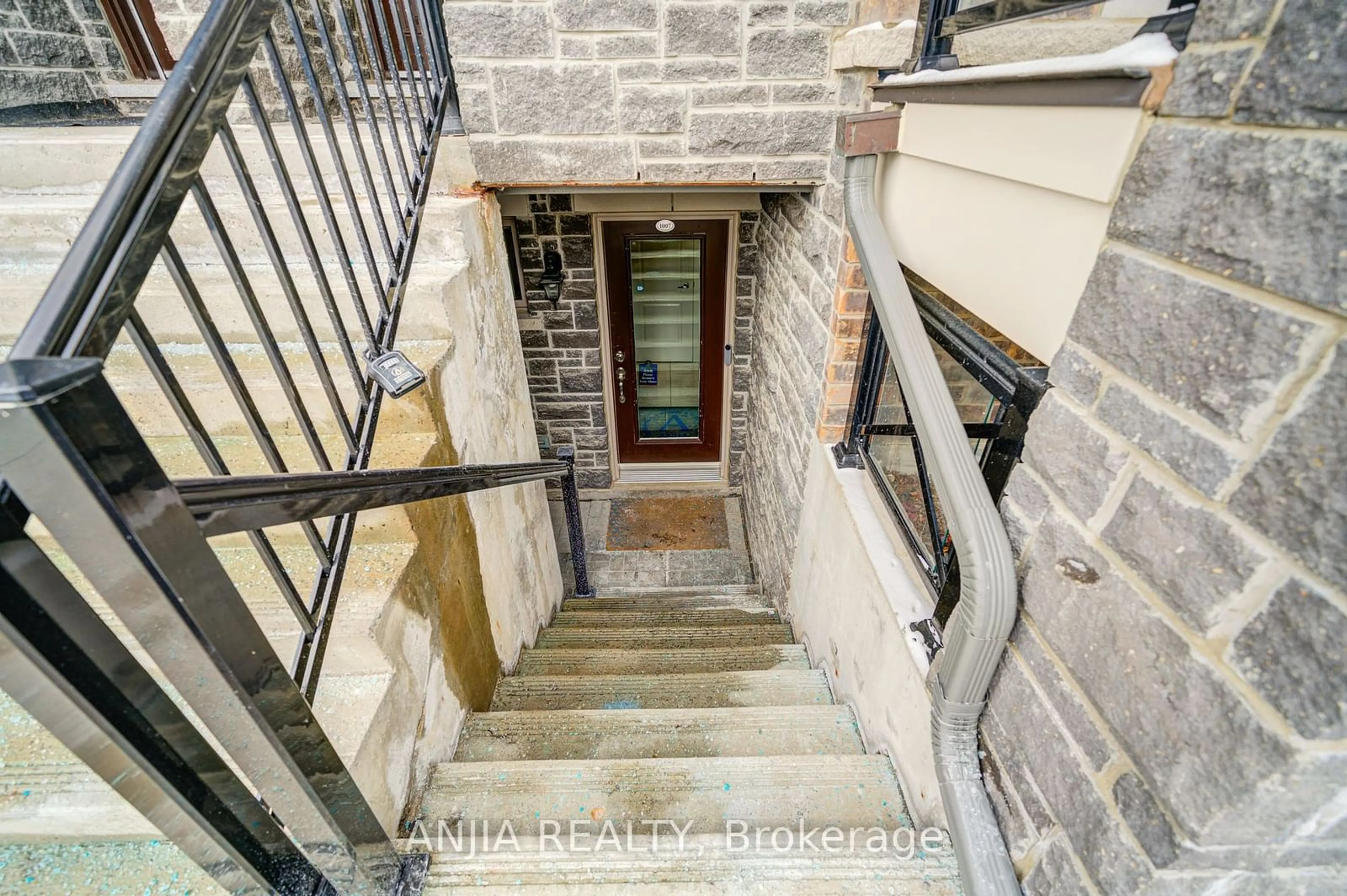 Stairs for 55 Lindcrest Manr #1007, Markham Ontario L6B 0A1