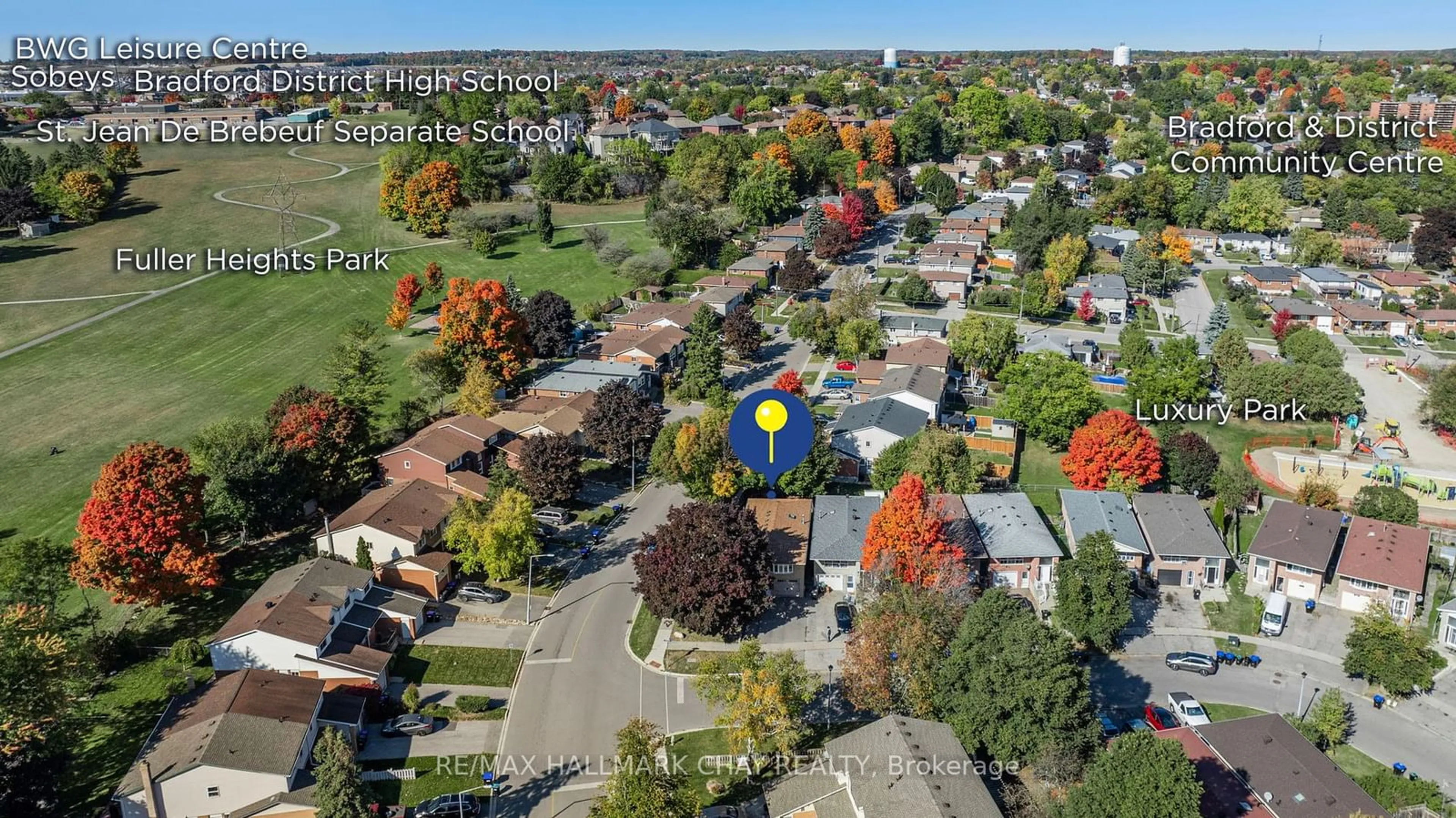 A pic from outside/outdoor area/front of a property/back of a property/a pic from drone, street for 187 Fred Cook Dr, Bradford West Gwillimbury Ontario L3Z 1V1