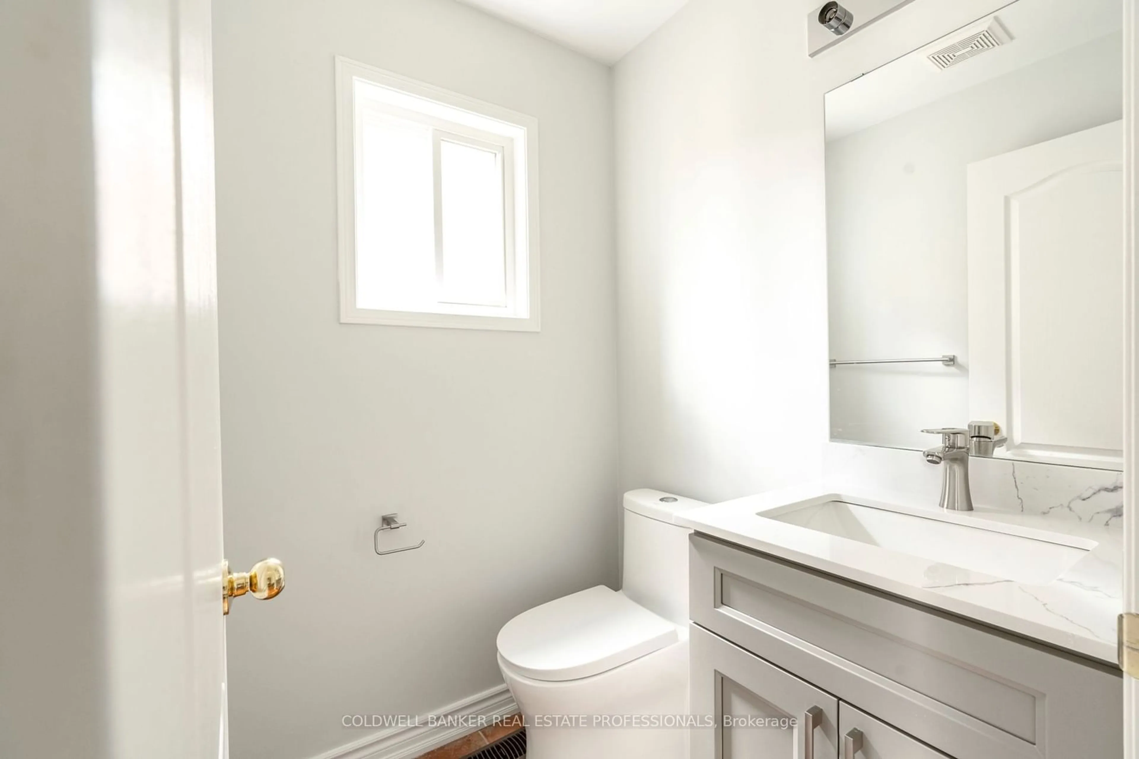 Standard bathroom, unknown for 112 Edward Jeffreys Ave, Markham Ontario L6E 1W1