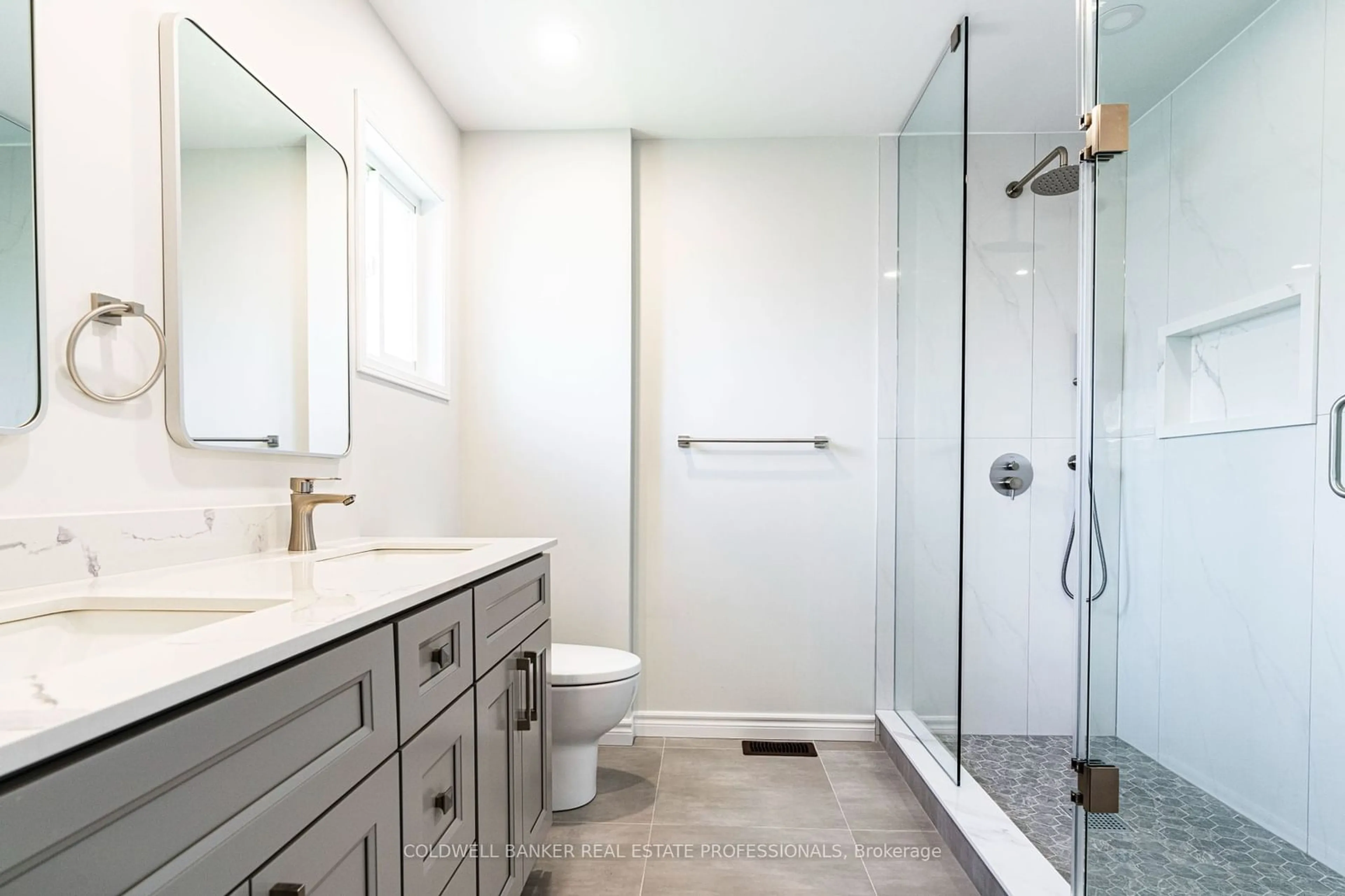 Contemporary bathroom, ceramic/tile floor for 112 Edward Jeffreys Ave, Markham Ontario L6E 1W1