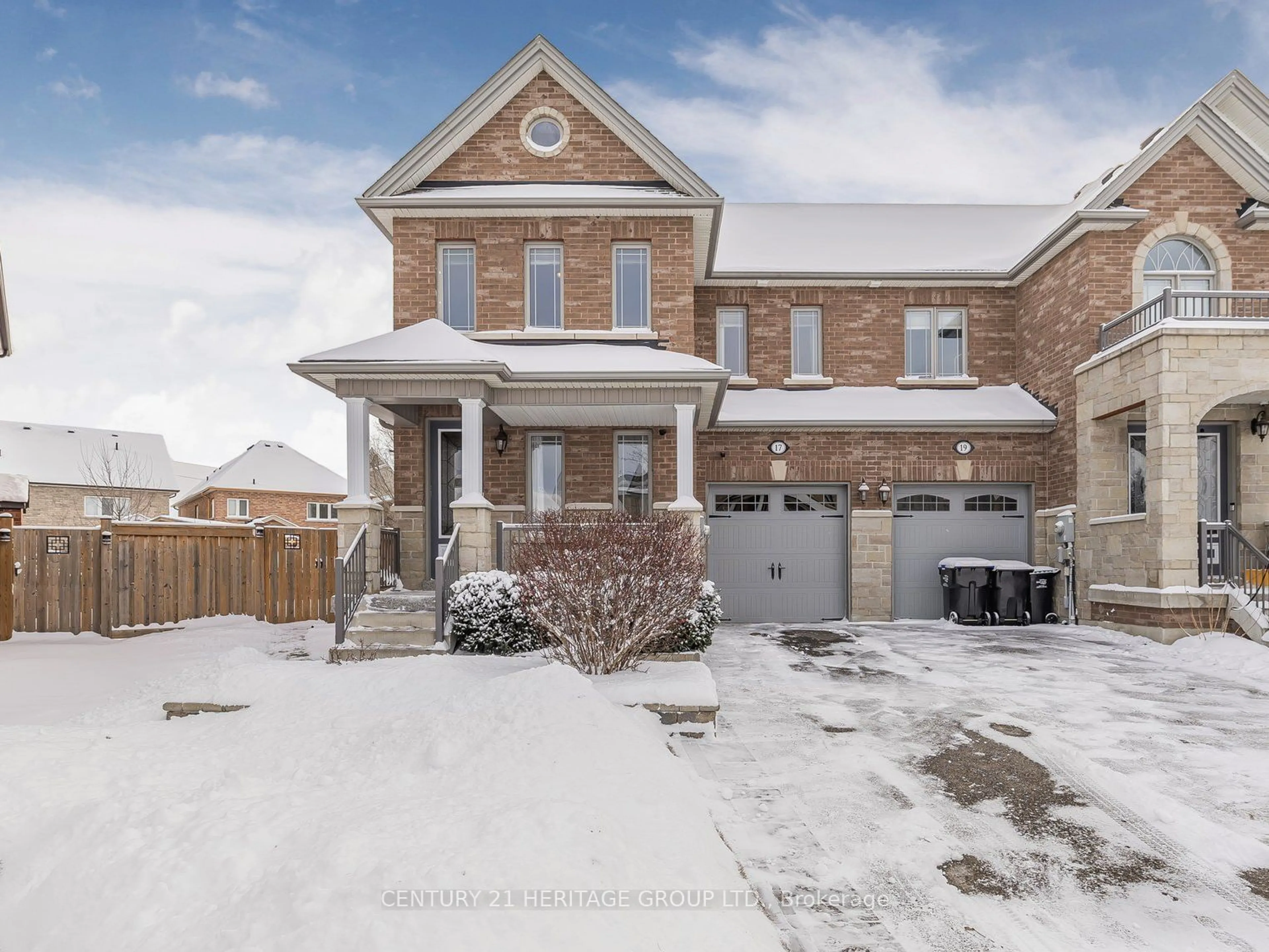 Home with brick exterior material, street for 17 Walker Blvd, New Tecumseth Ontario L9R 0N2