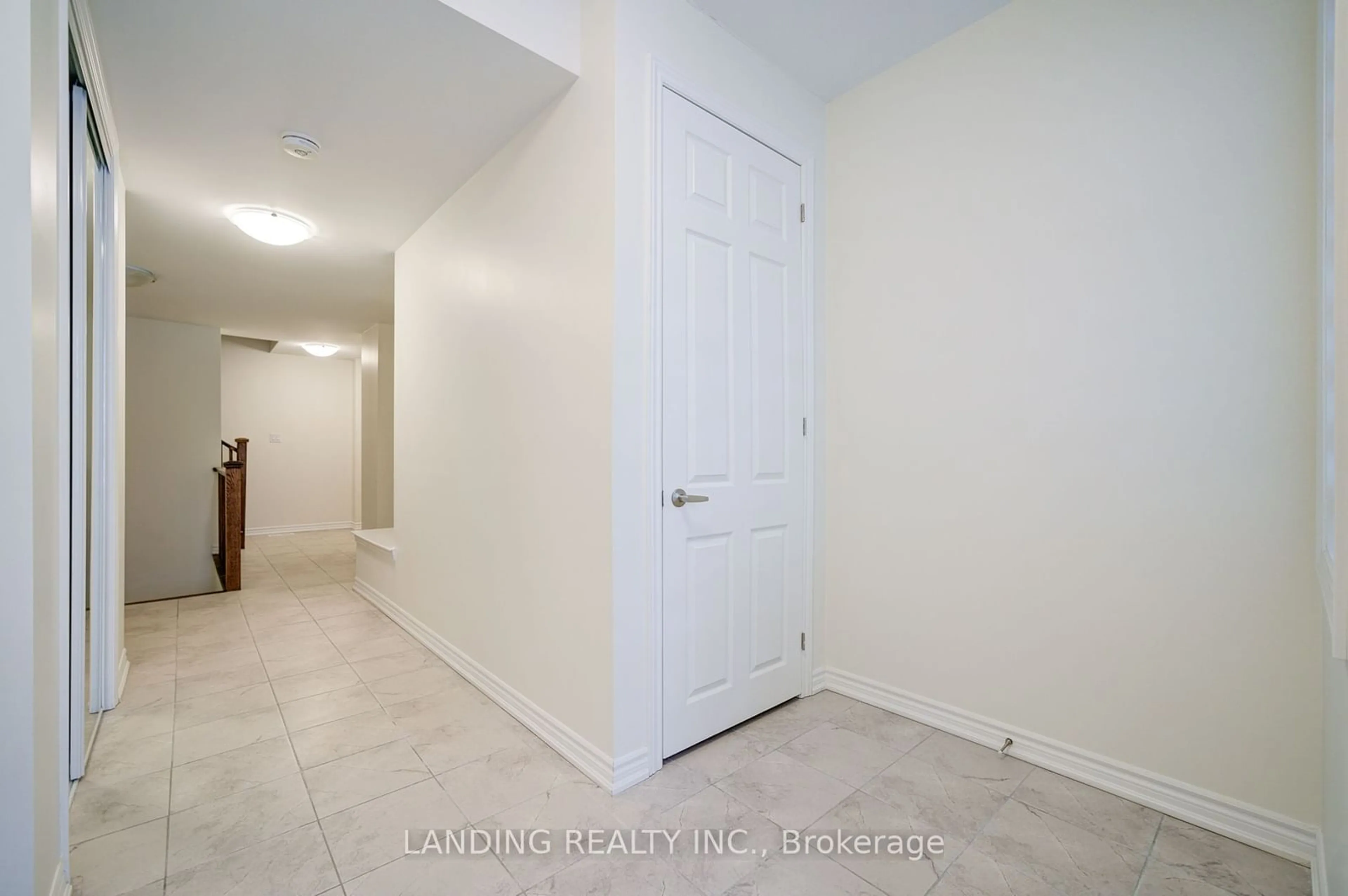 Indoor entryway for 95 Therma Cres, Markham Ontario L6C 3K9