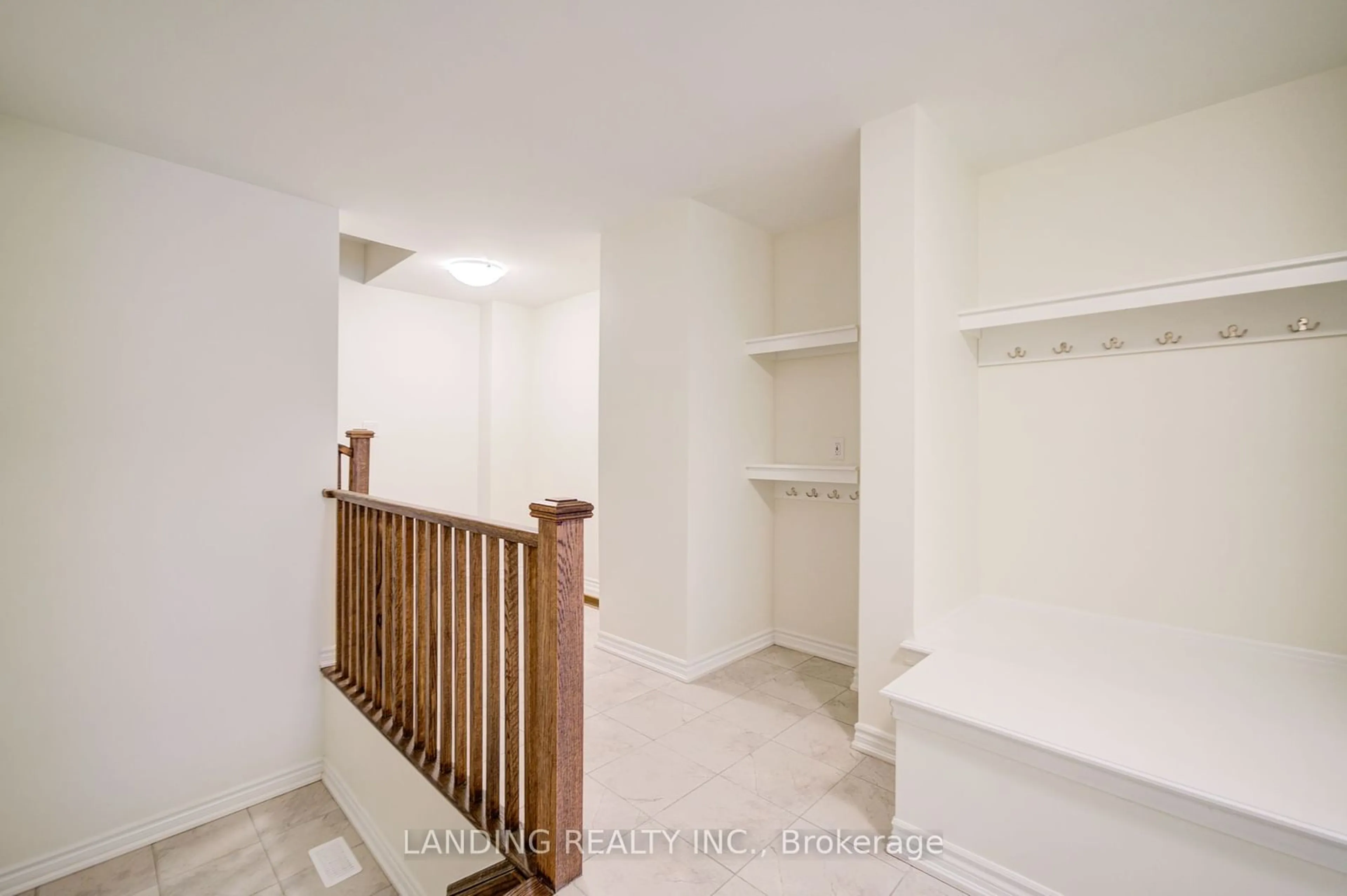 Indoor entryway for 95 Therma Cres, Markham Ontario L6C 3K9