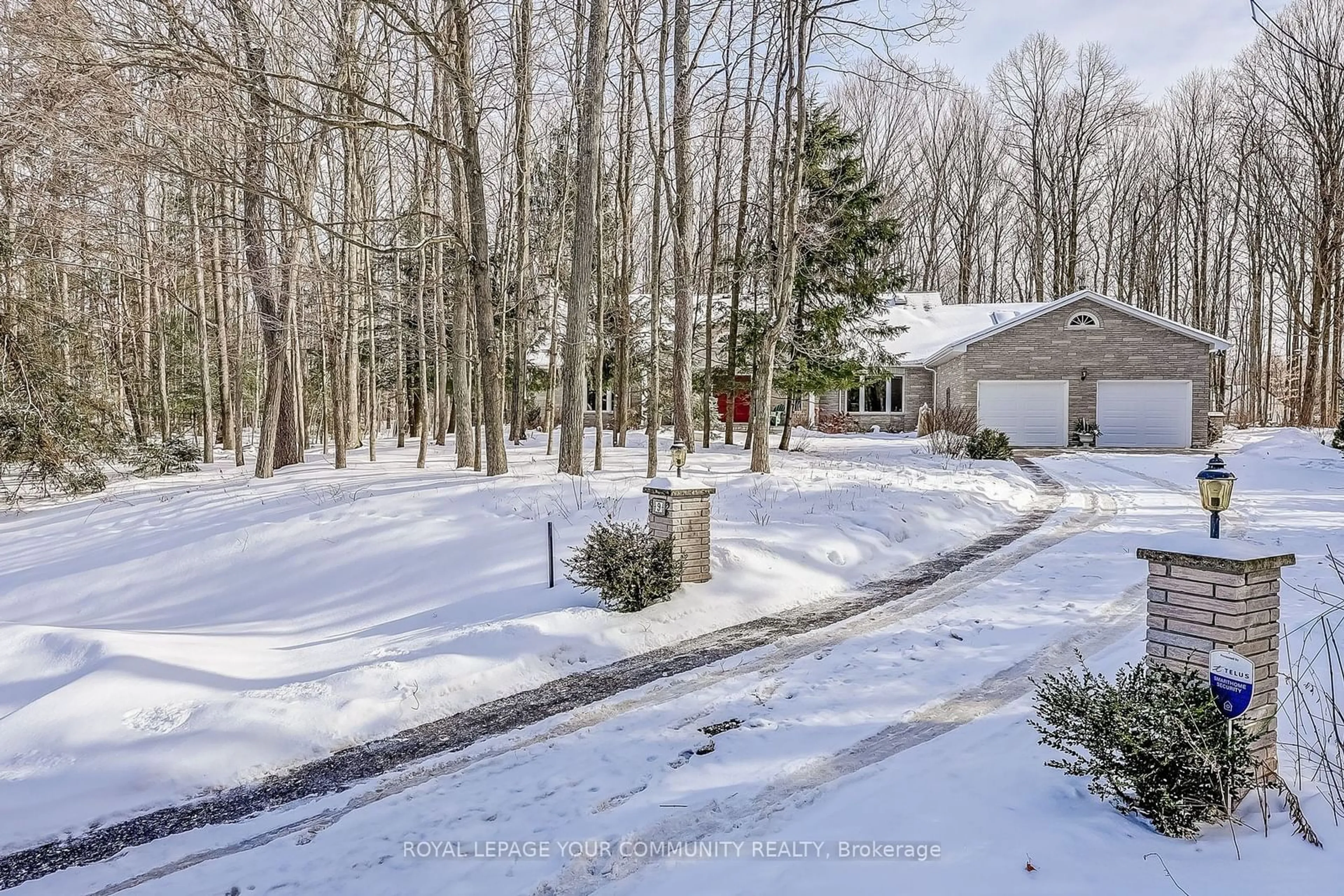 A pic from outside/outdoor area/front of a property/back of a property/a pic from drone, unknown for 9 Beech Tree Lane, Whitchurch-Stouffville Ontario L4A 3G8