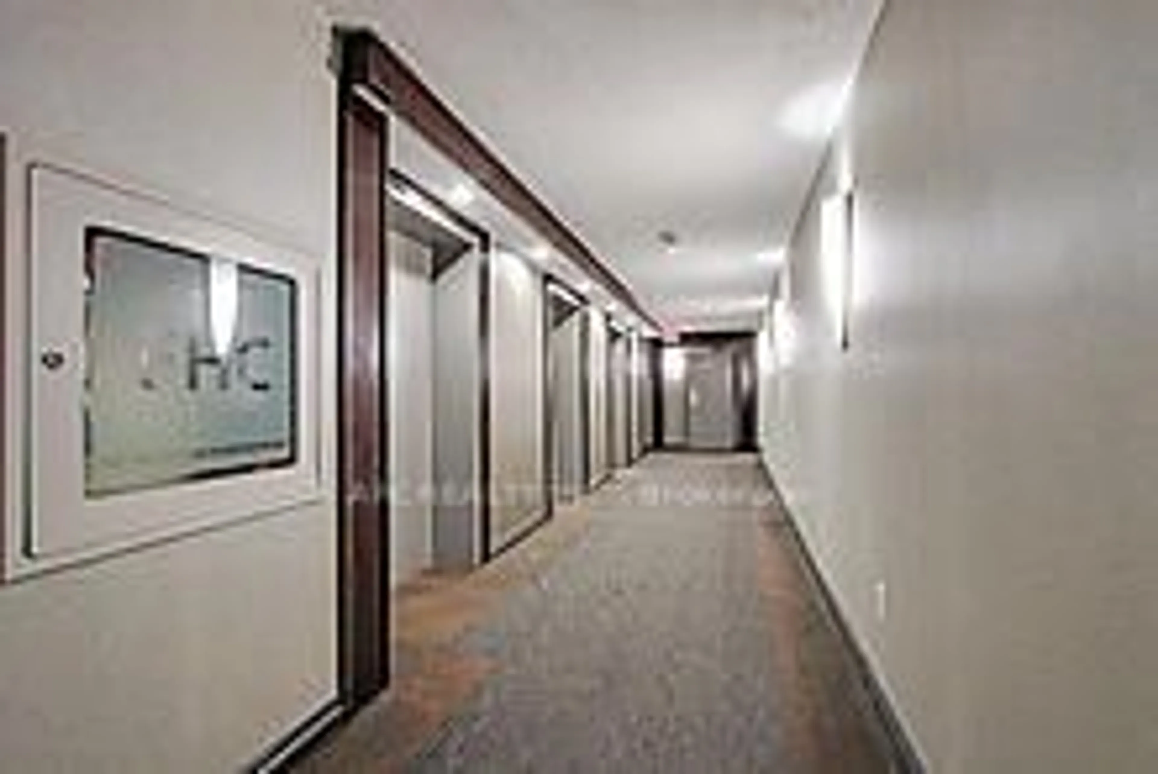 Indoor foyer for 7601 Bathurst St #1010, Vaughan Ontario L4J 4H5