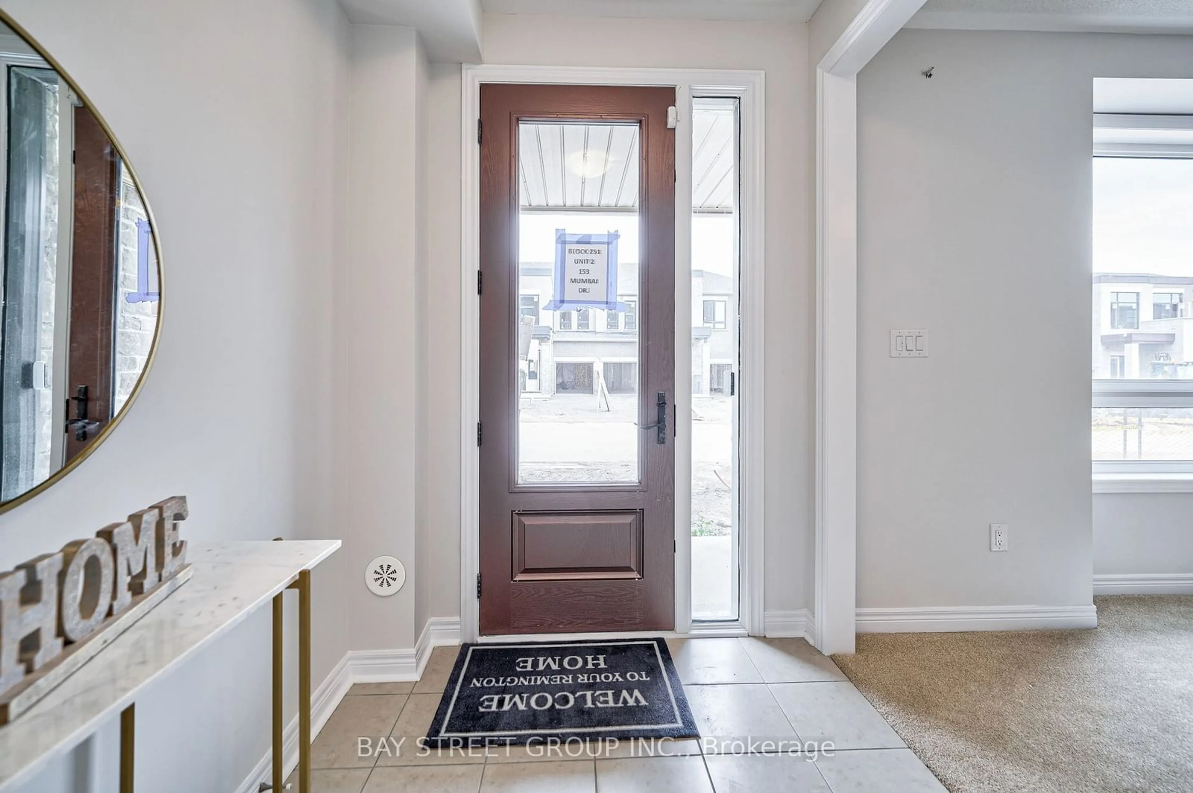 Indoor entryway for 153 Mumbai Dr, Markham Ontario L3S 3K5