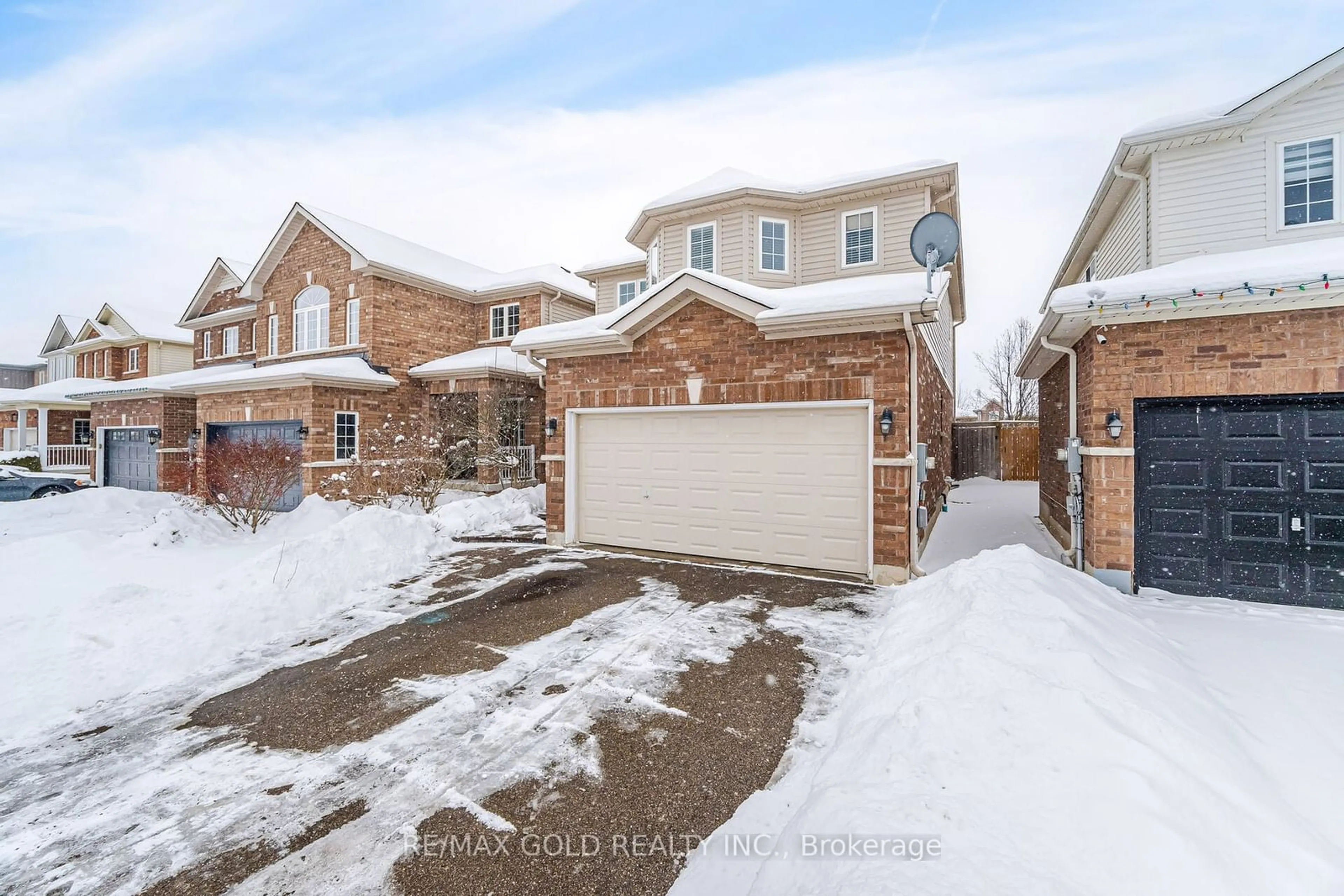 A pic from outside/outdoor area/front of a property/back of a property/a pic from drone, street for 85 Anderson Rd, New Tecumseth Ontario L9R 0B2