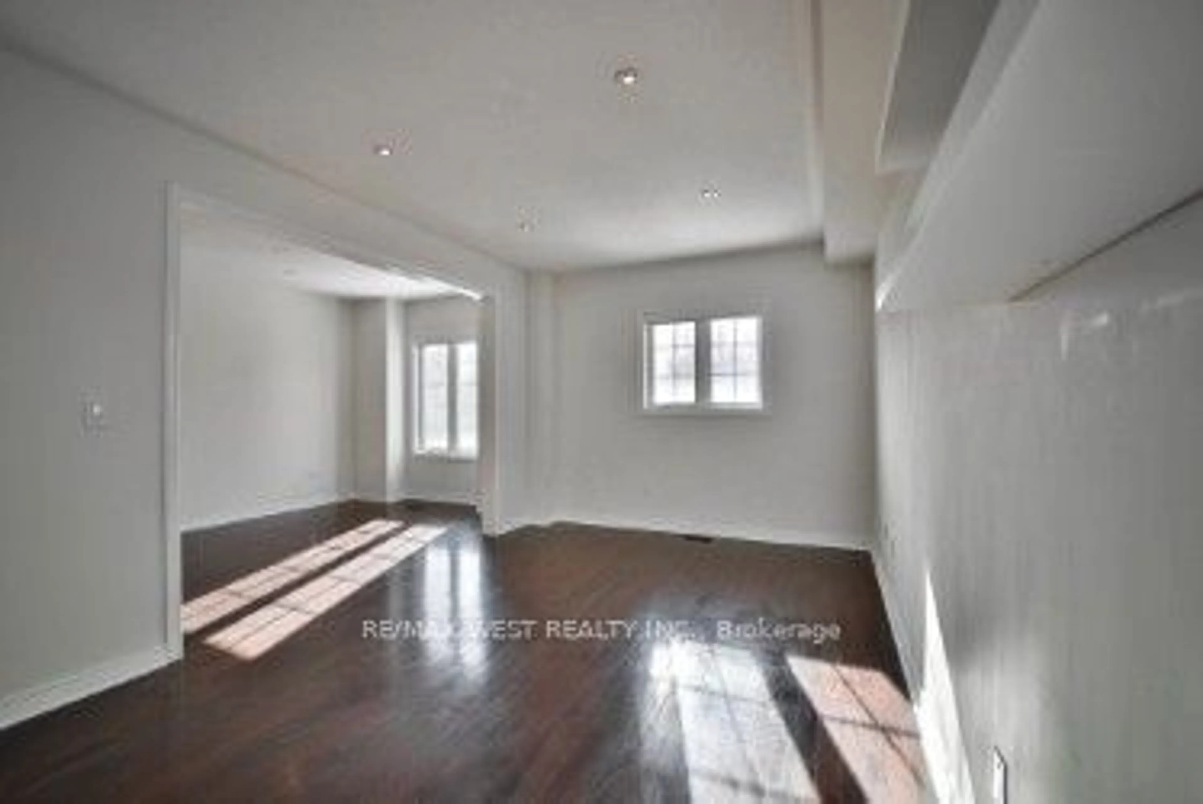 A pic of a room for 15 Old Colony Rd #11, Richmond Hill Ontario L4E 4L4