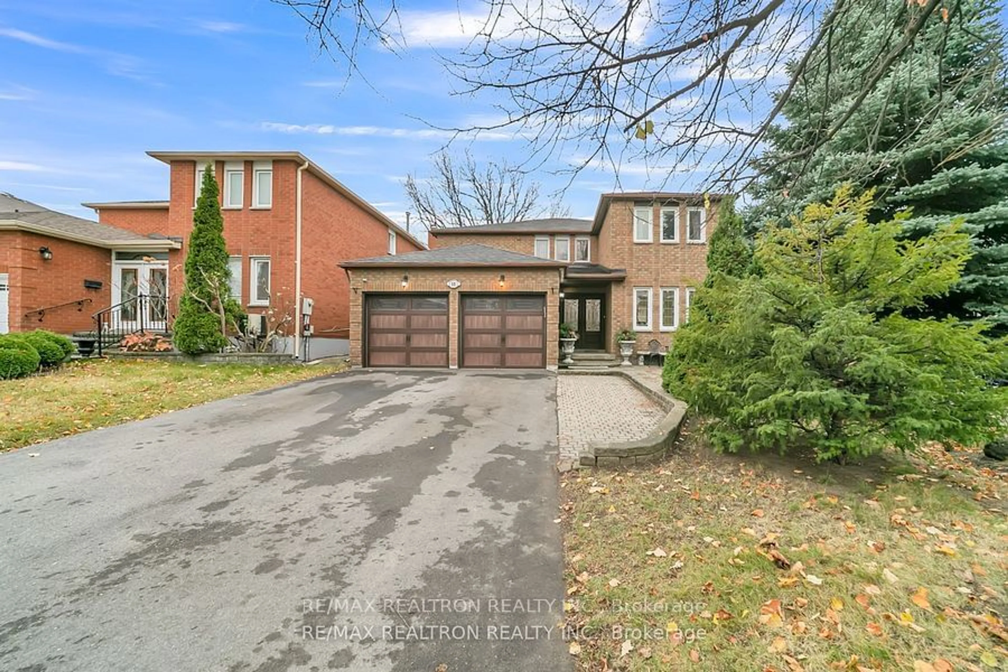 Home with brick exterior material, street for 11 Trafalgar Sq, Vaughan Ontario L4J 7M6