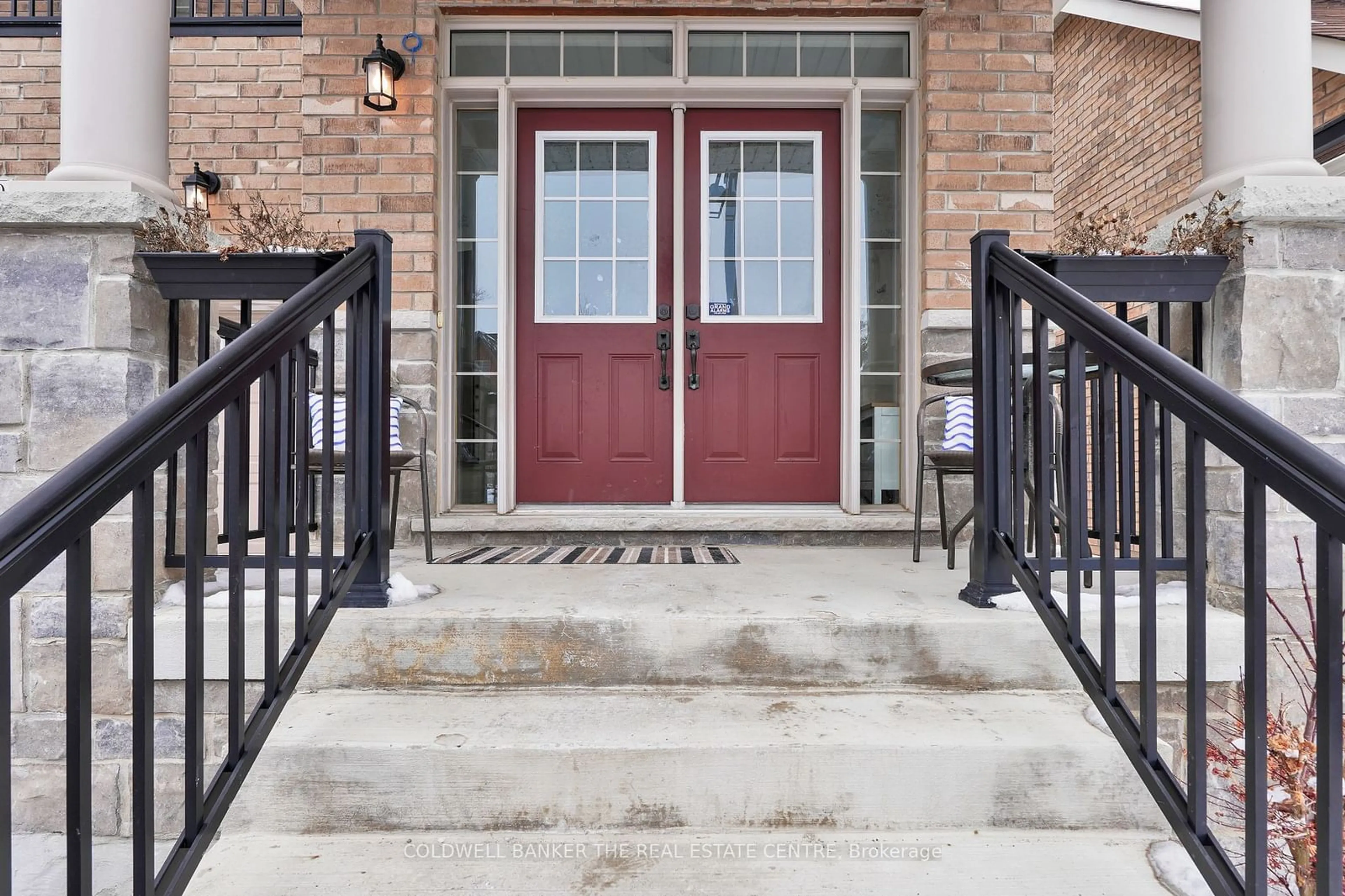 Indoor entryway for 640 Clifford Perry Pl, Newmarket Ontario L3X 0J4