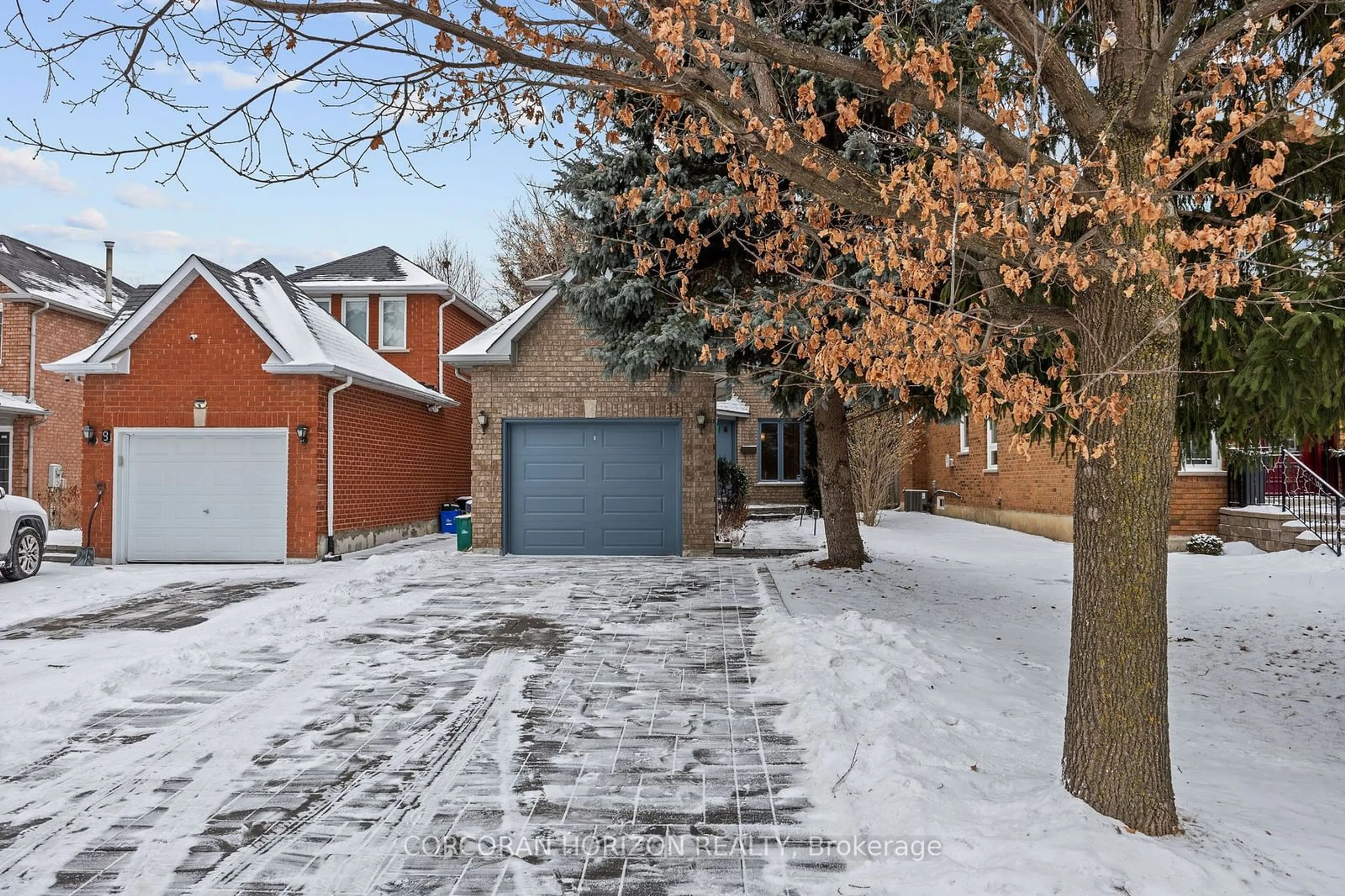 Home with brick exterior material, street for 11 Newmill Cres, Richmond Hill Ontario L4C 9T7