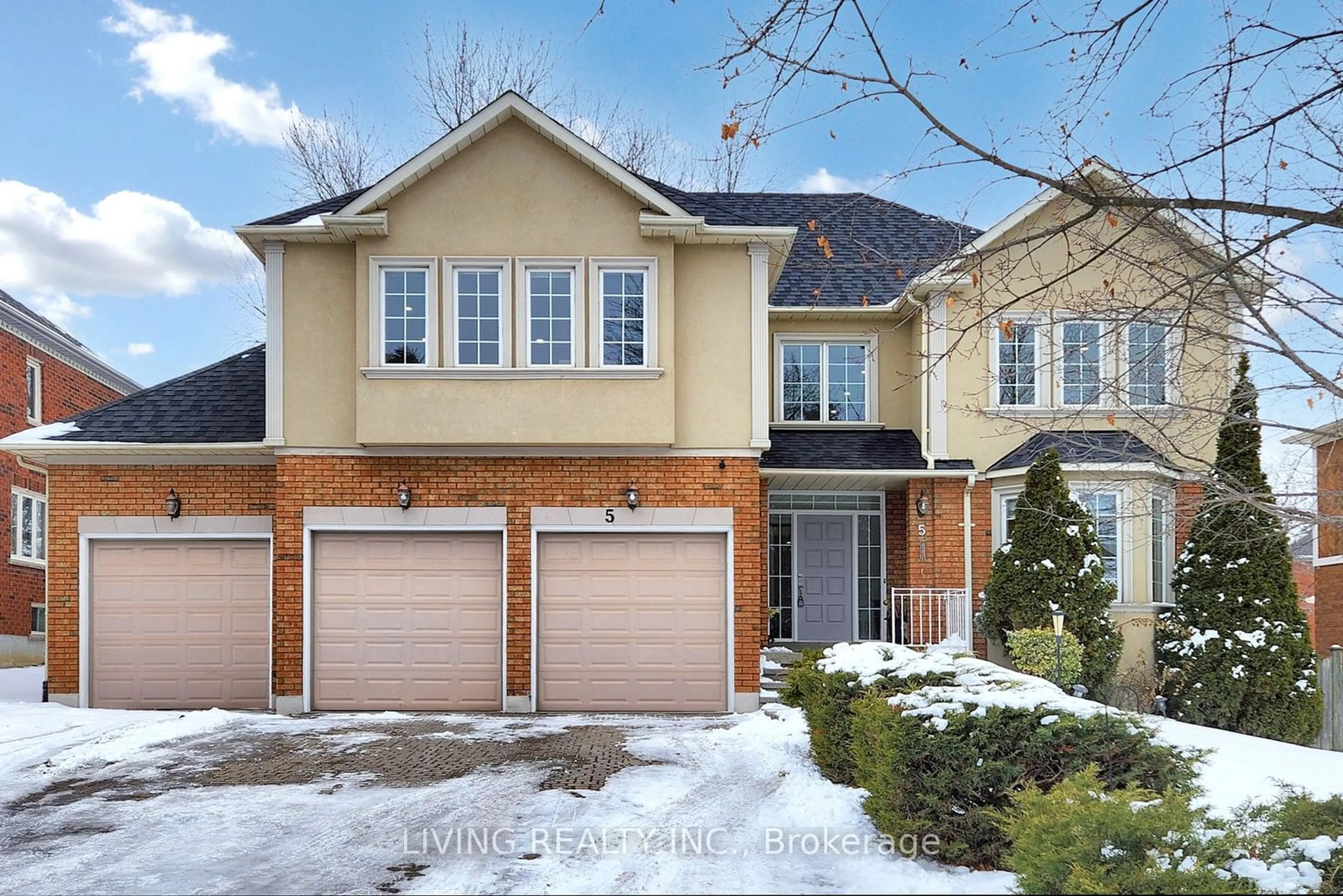 Home with brick exterior material, street for 5 Chadwick Cres, Richmond Hill Ontario L4B 2W6