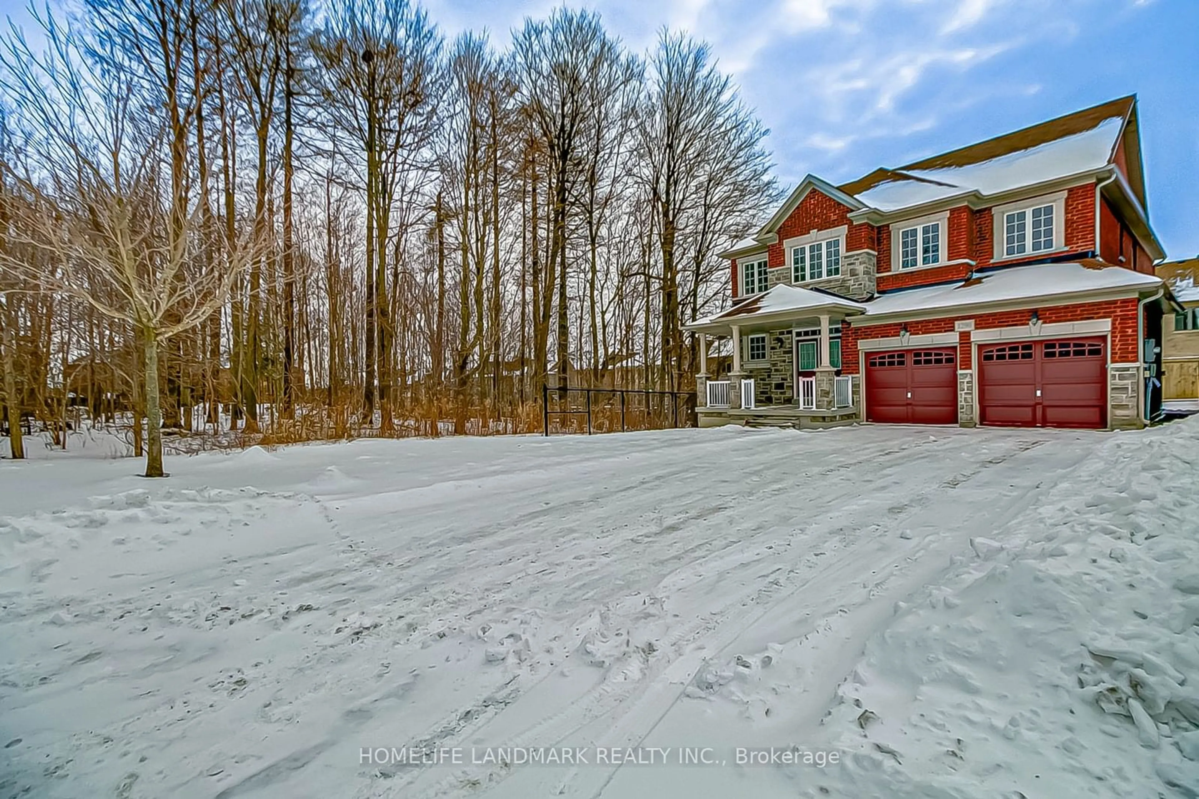 A pic from outside/outdoor area/front of a property/back of a property/a pic from drone, unknown for 1290 Shortreed Terr, Newmarket Ontario L3X 0C9