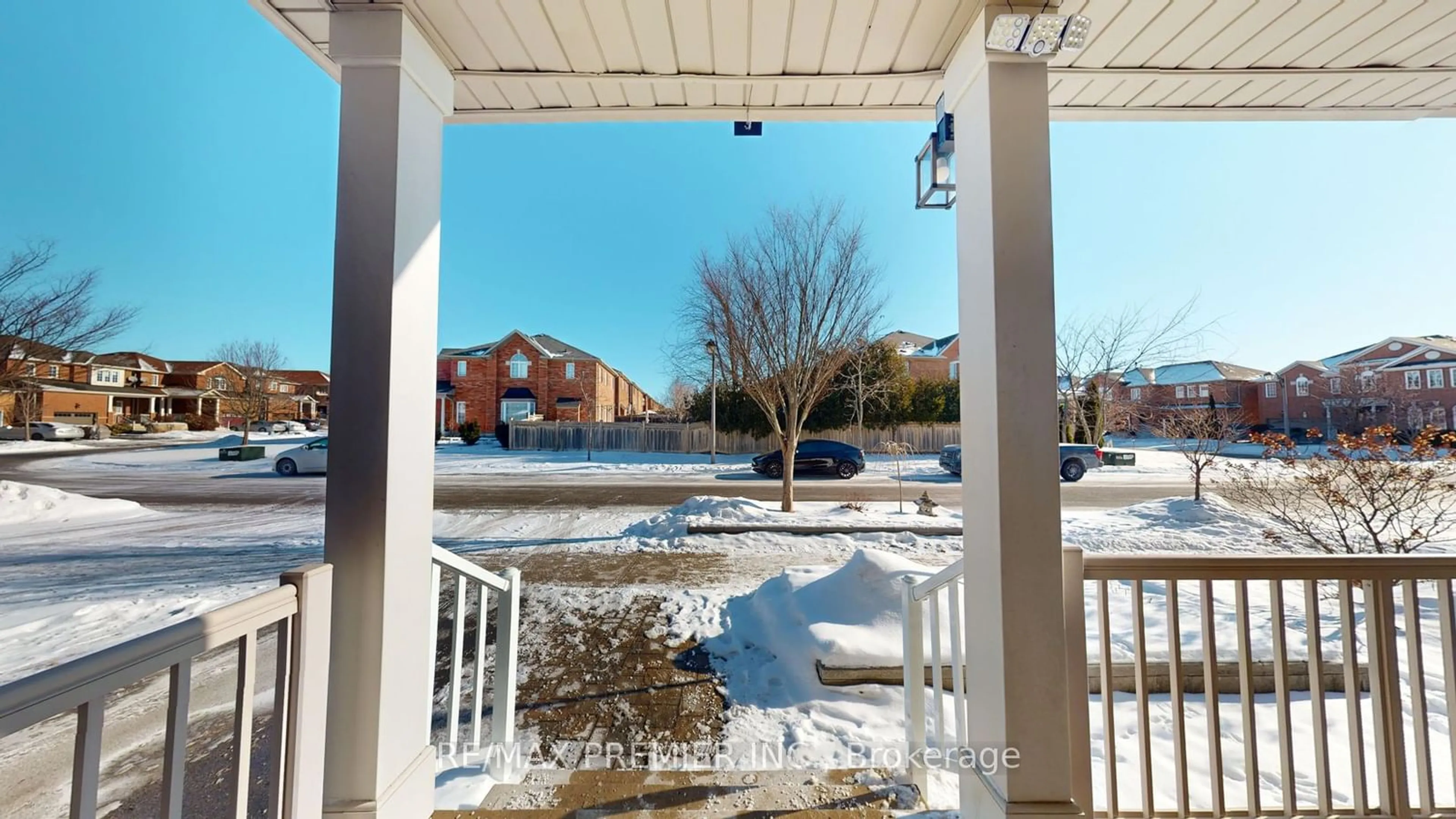 Patio, water/lake/river/ocean view for 155 Penndutch Circ, Whitchurch-Stouffville Ontario L4A 0N9