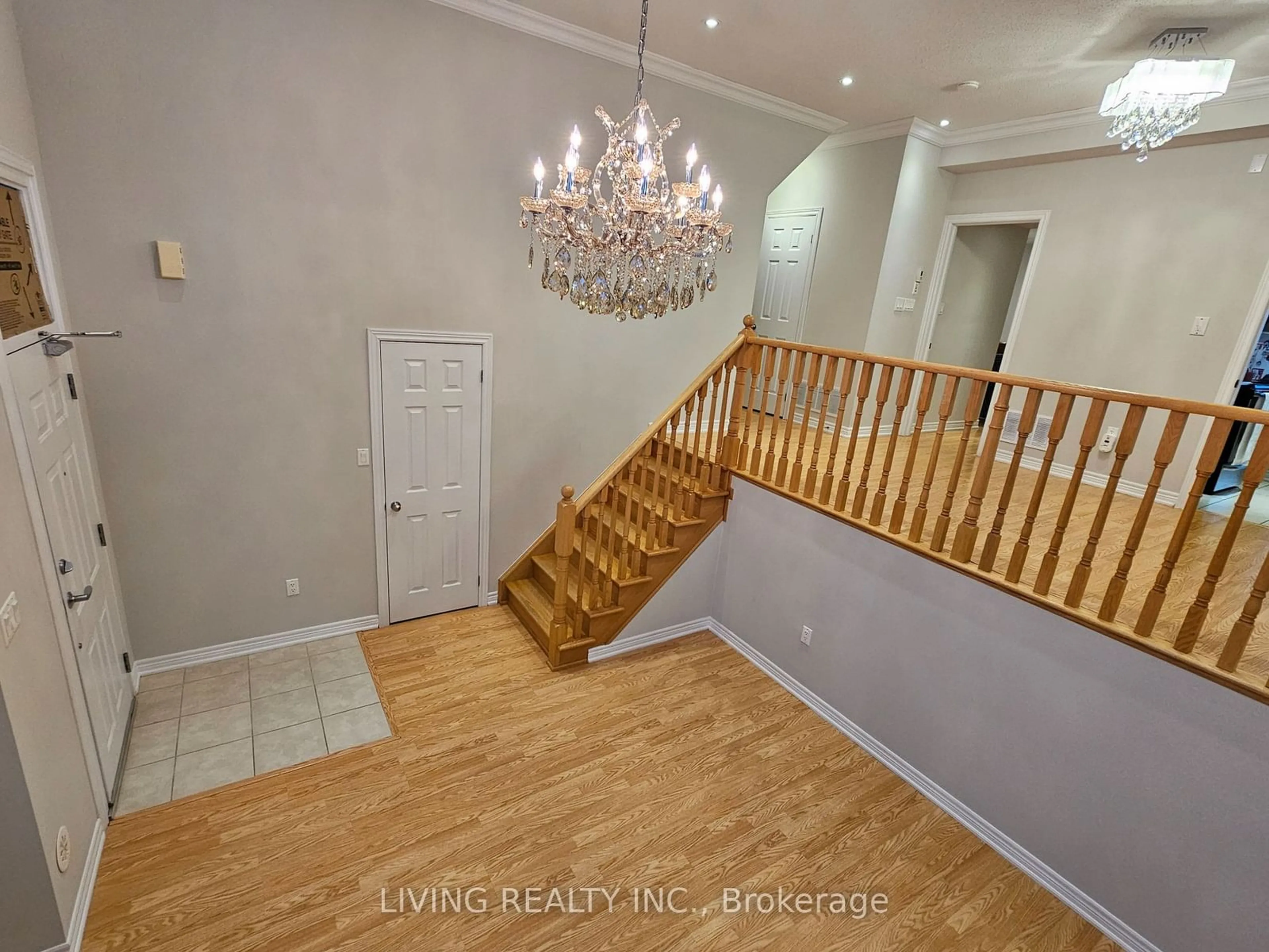 Indoor entryway for 26 Comely Way, Markham Ontario L3R 2L8