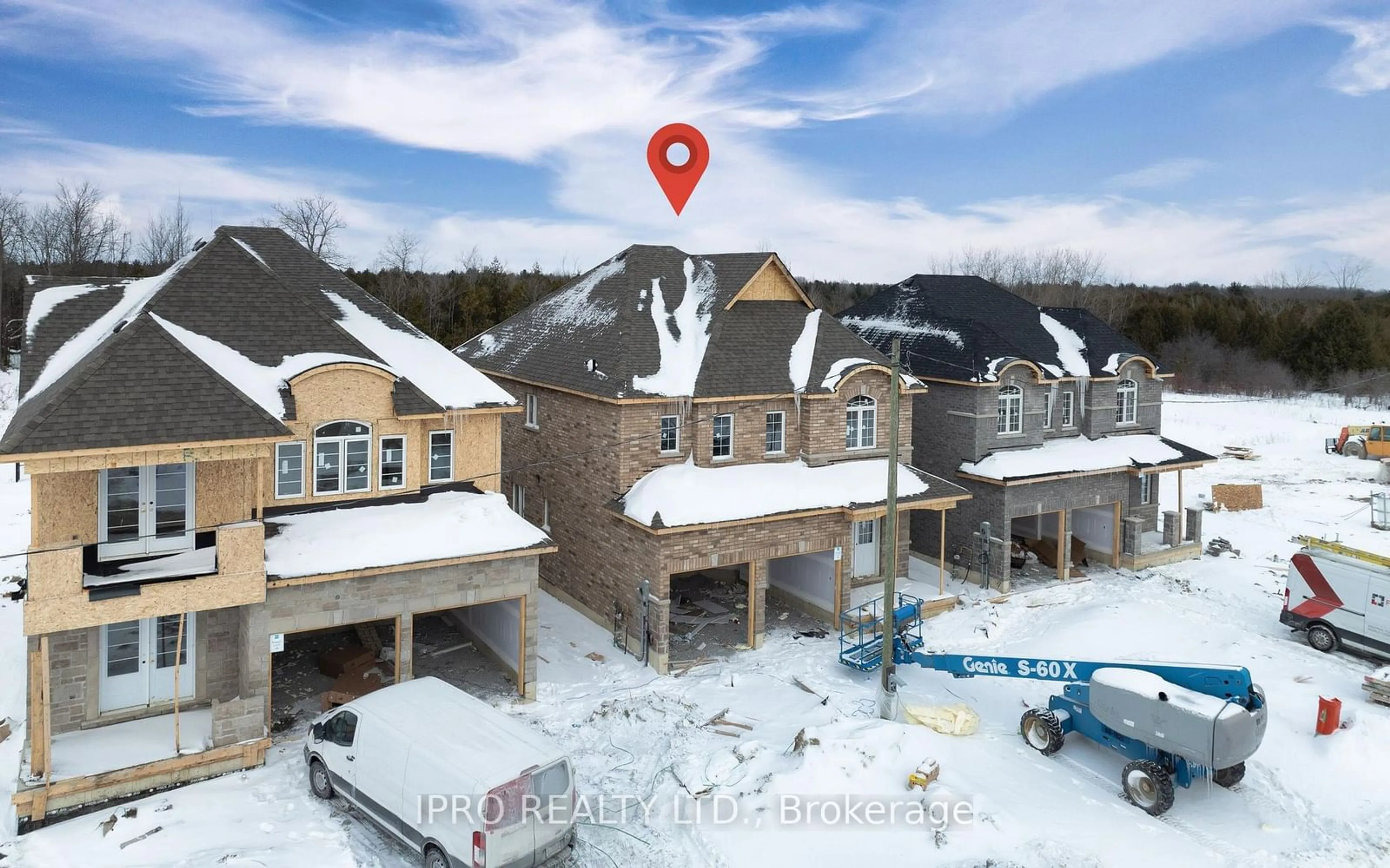 A pic from outside/outdoor area/front of a property/back of a property/a pic from drone, unknown for 166 Hawkins St, Georgina Ontario L0E 1R0