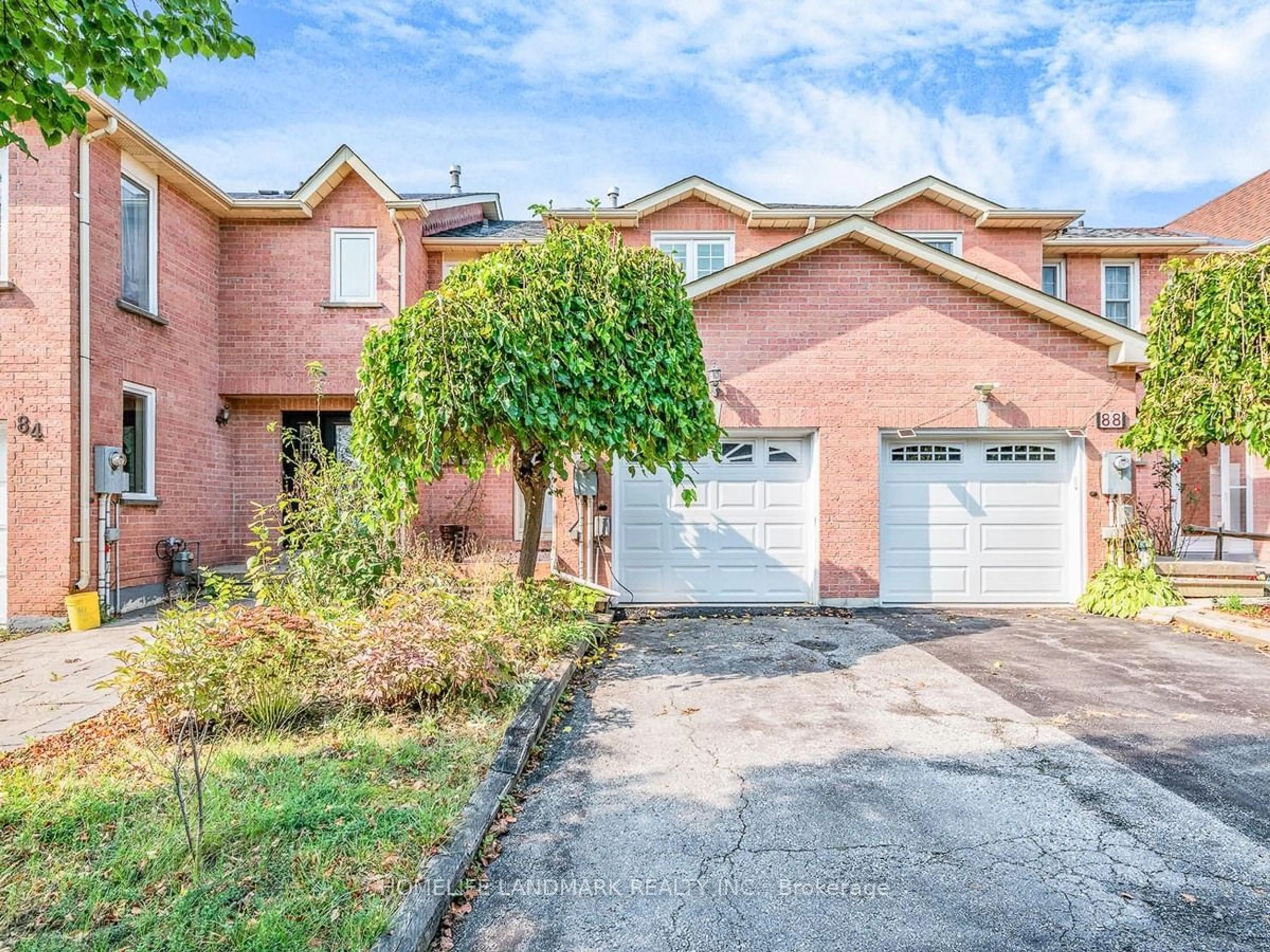 Home with brick exterior material, street for 86 Oldhill St, Richmond Hill Ontario L4C 9V1