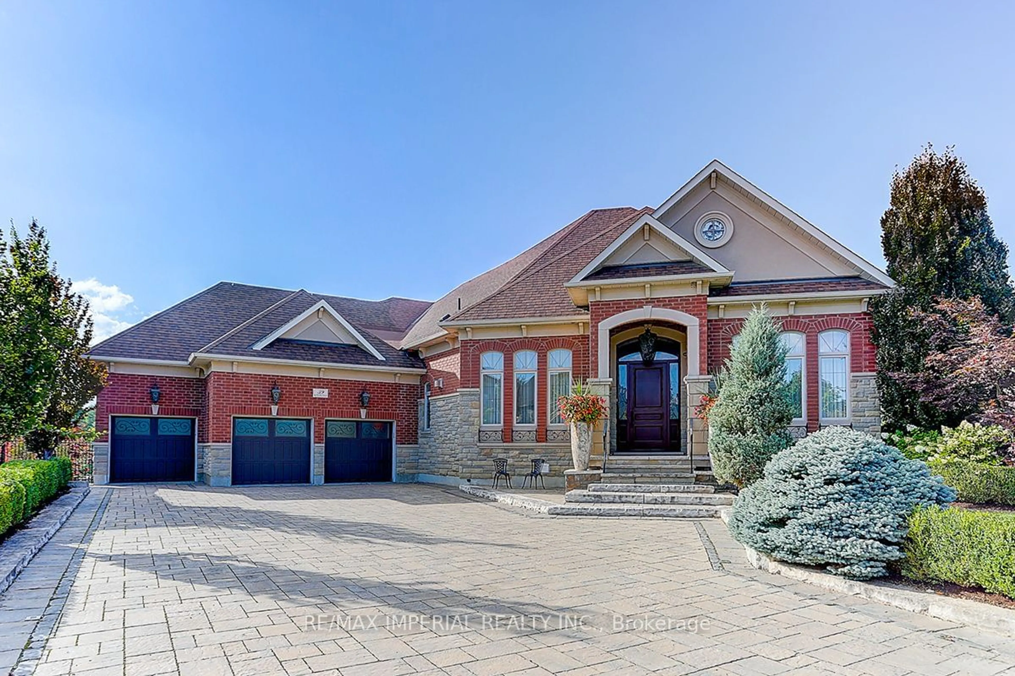 Home with brick exterior material, street for 39 Fiorello Crt, Vaughan Ontario L4H 0V4