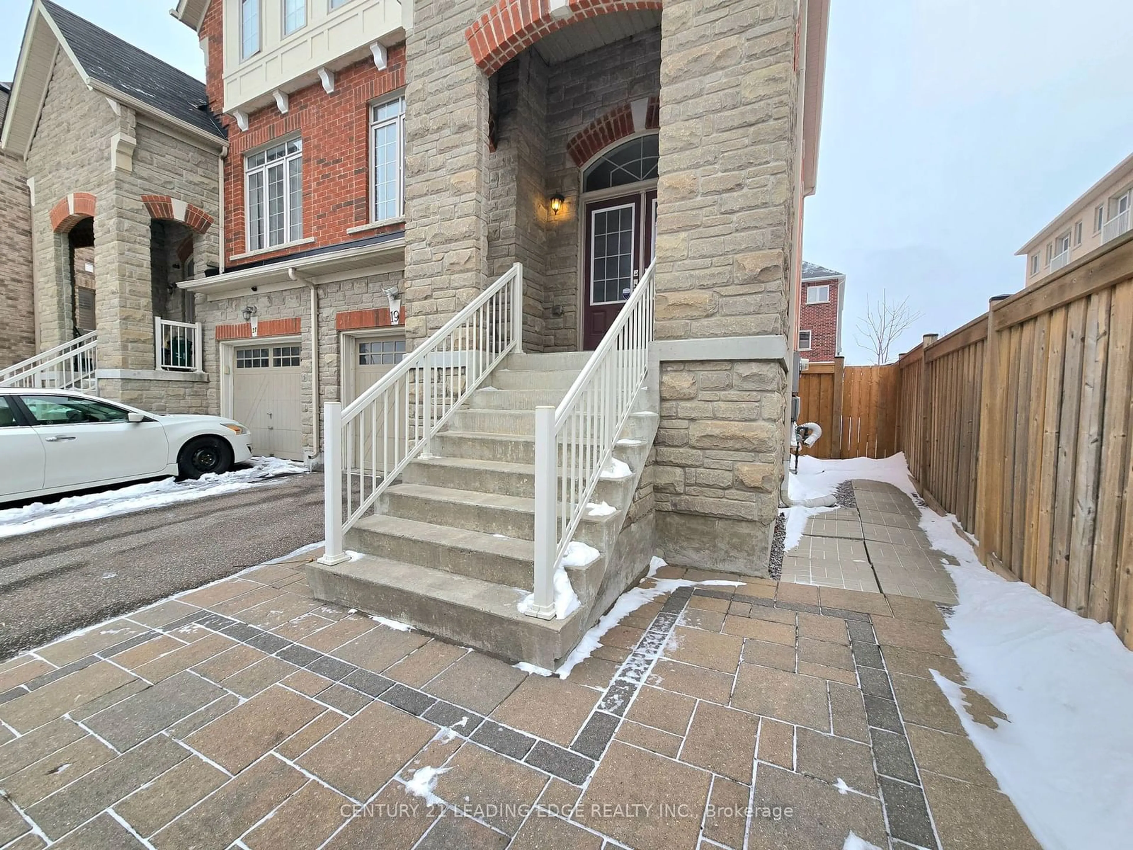 Unknown for 19 Living Cres, Markham Ontario L6C 0T7