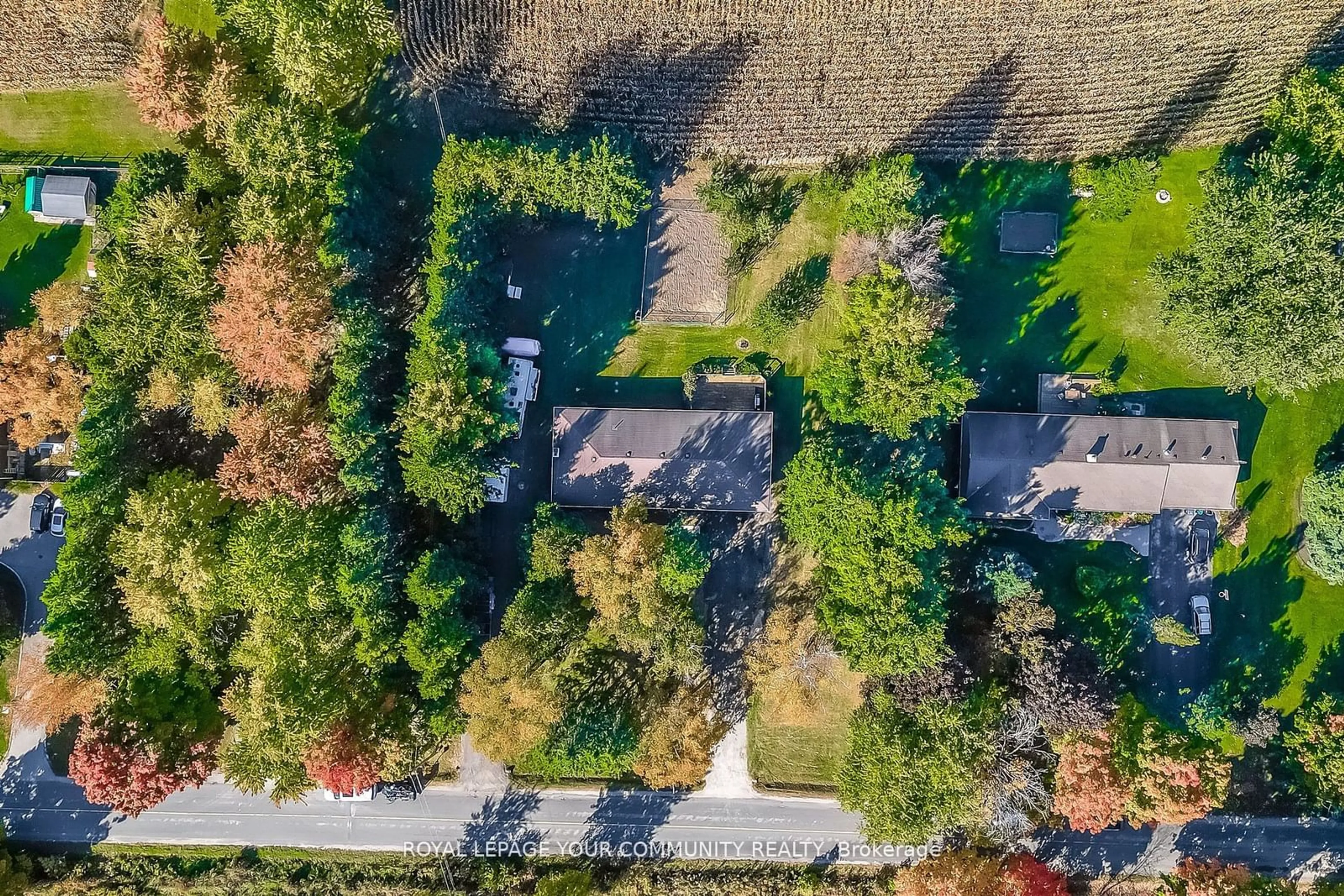 A pic from outside/outdoor area/front of a property/back of a property/a pic from drone, unknown for 2408 14th Line, Innisfil Ontario L0L 1R0