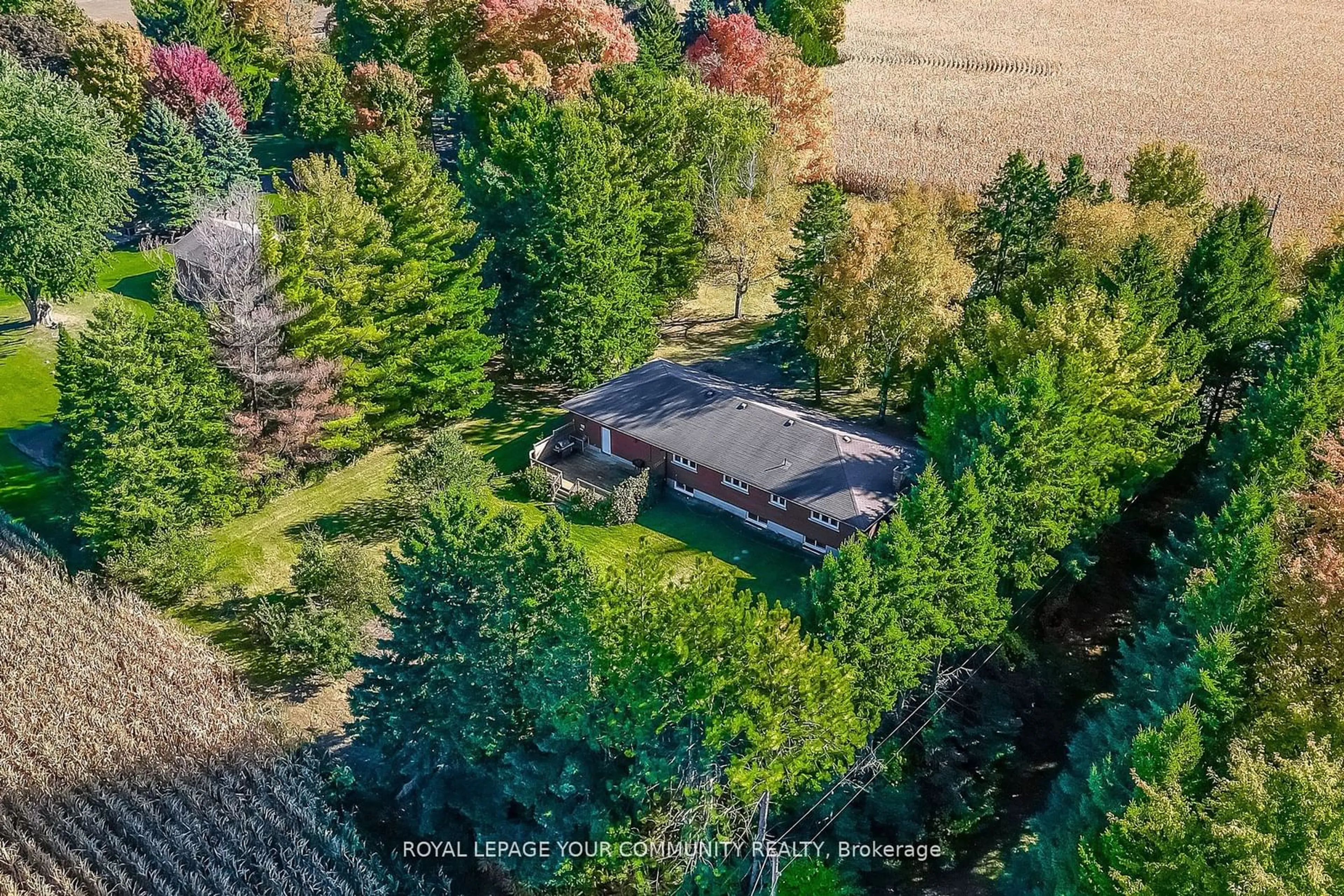 A pic from outside/outdoor area/front of a property/back of a property/a pic from drone, unknown for 2408 14th Line, Innisfil Ontario L0L 1R0