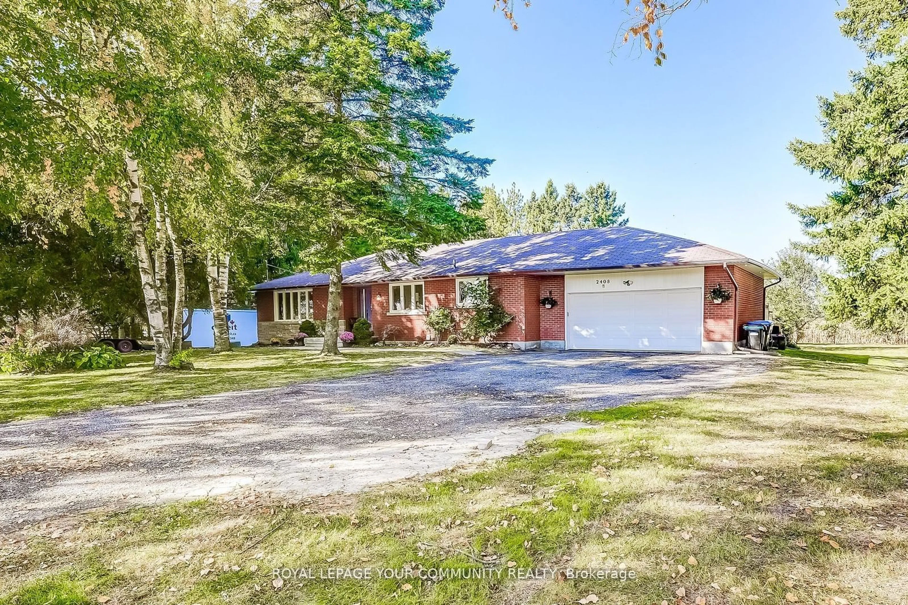 A pic from outside/outdoor area/front of a property/back of a property/a pic from drone, street for 2408 14th Line, Innisfil Ontario L0L 1R0