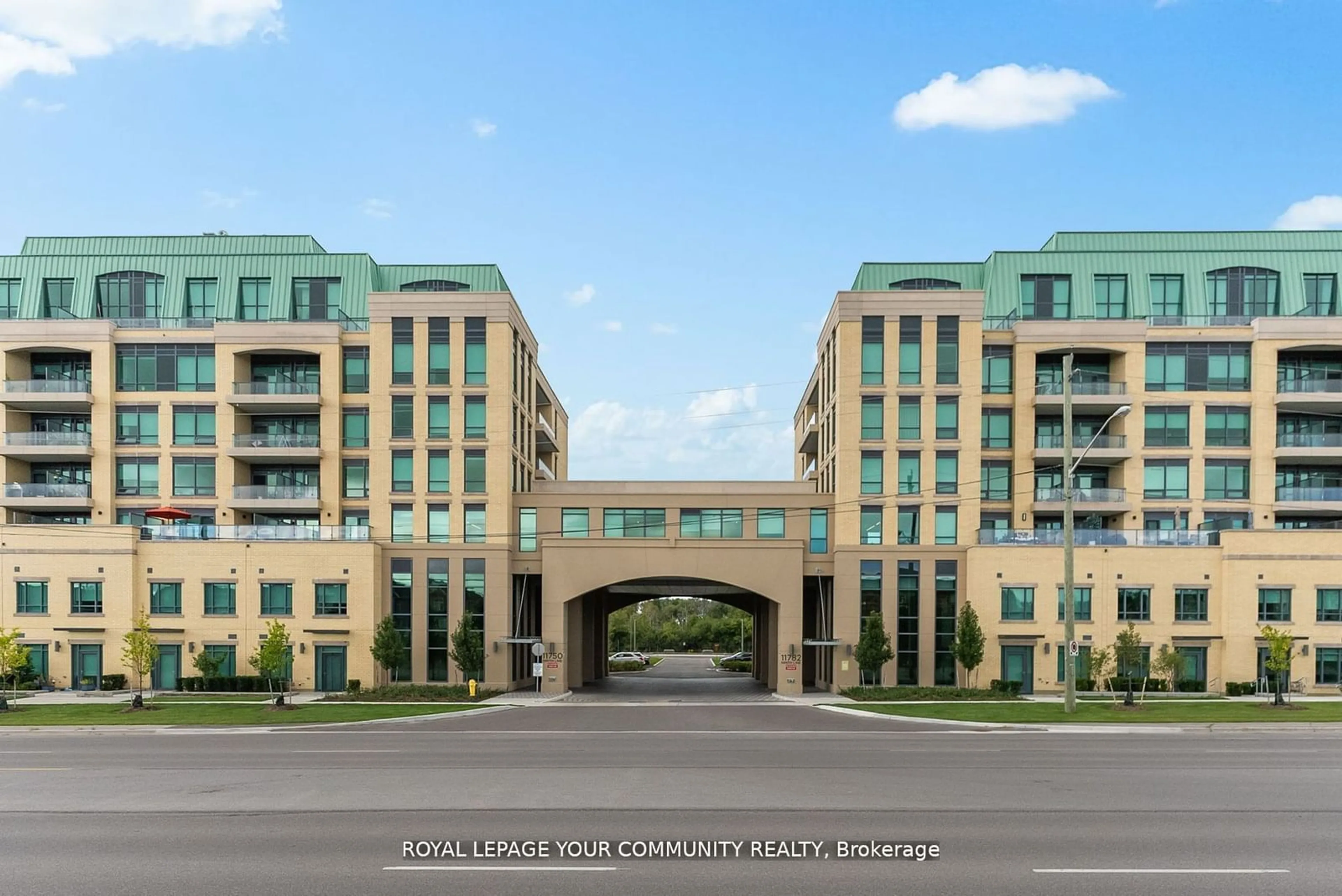 Indoor foyer for 11750 Ninth Line #120B, Whitchurch-Stouffville Ontario L4A 5G1