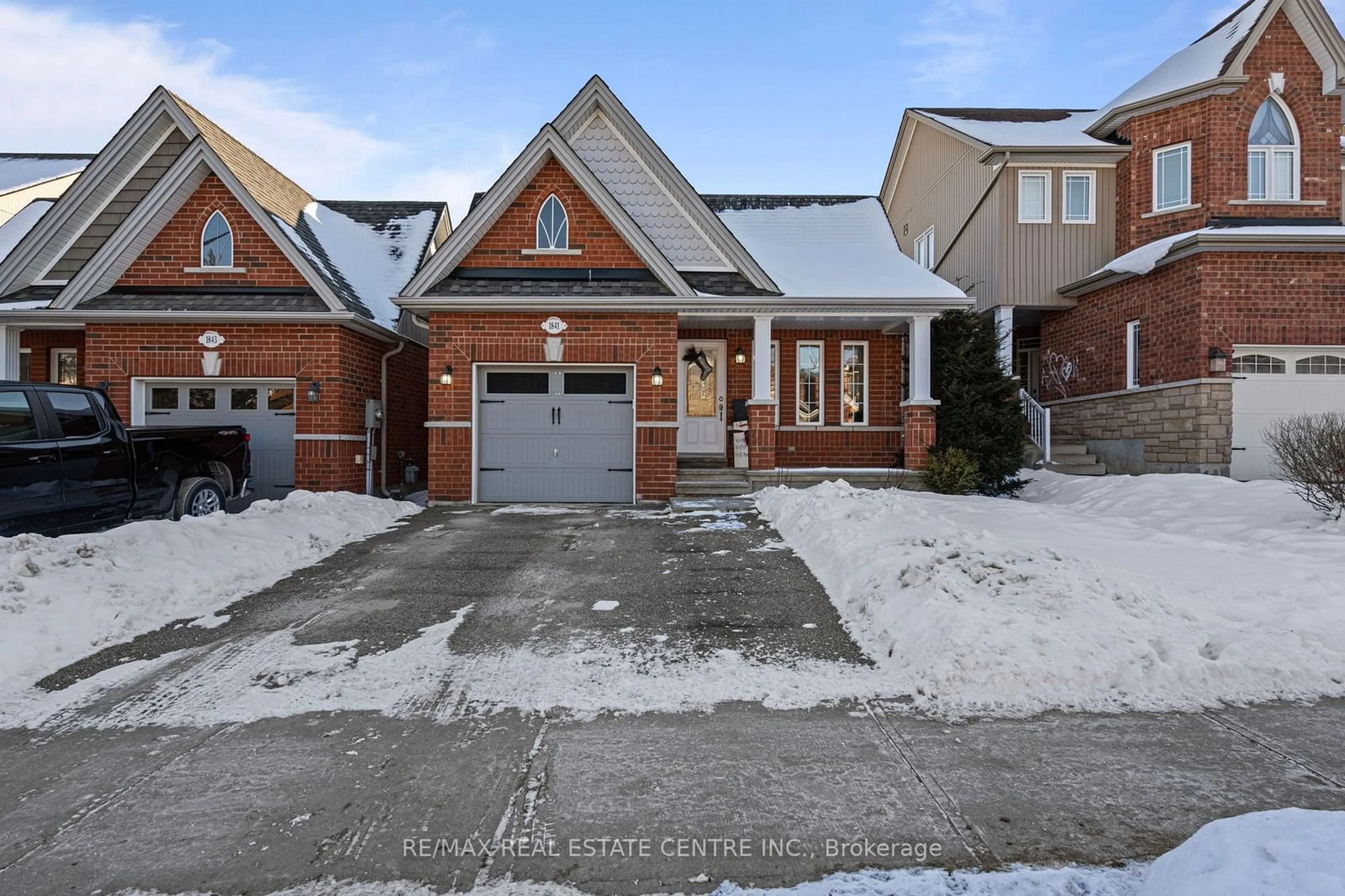 Home with brick exterior material, street for 1841 Lamstone St, Innisfil Ontario L9S 4Z8