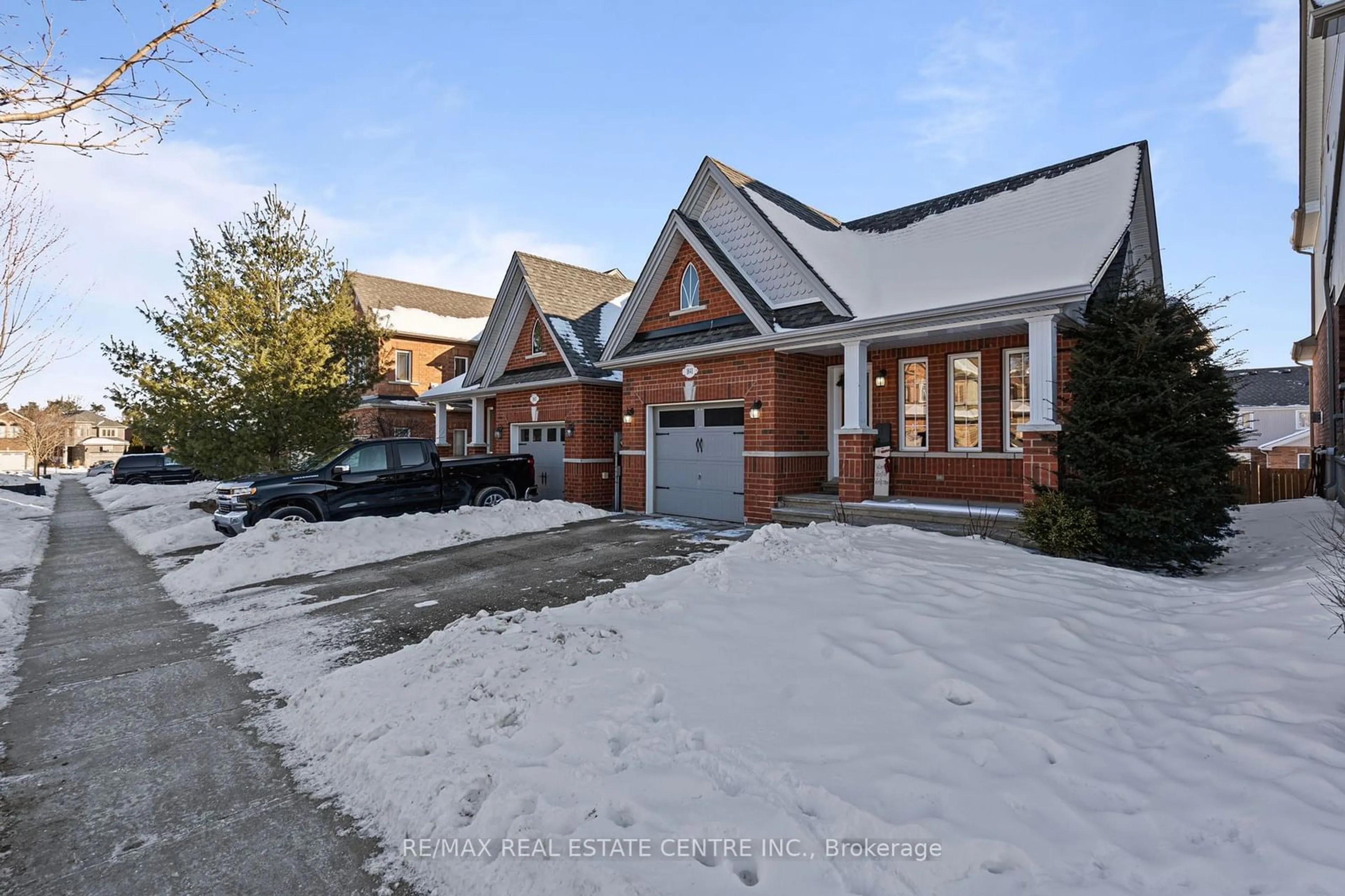 Home with brick exterior material, street for 1841 Lamstone St, Innisfil Ontario L9S 4Z8