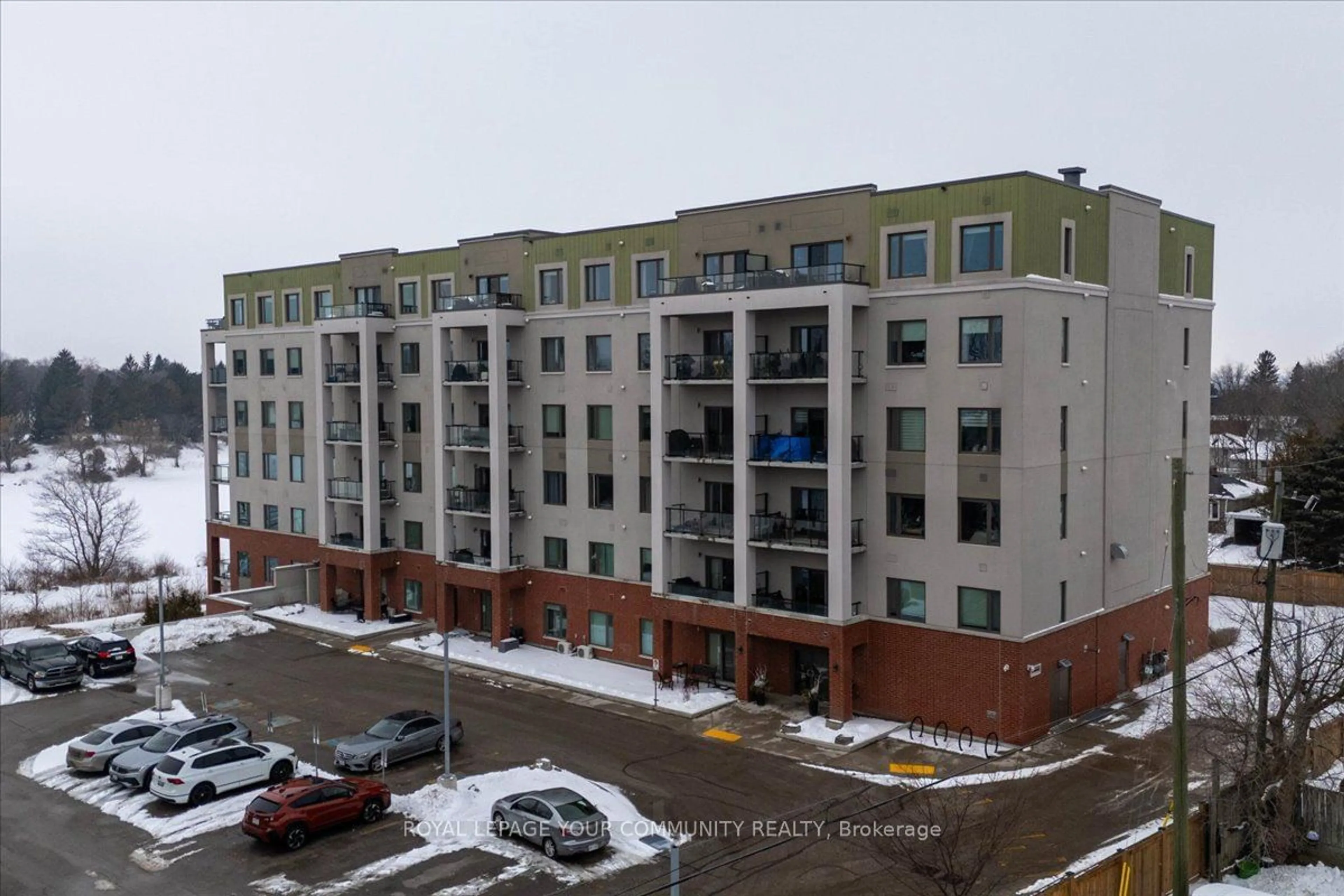 A pic from outside/outdoor area/front of a property/back of a property/a pic from drone, building for 64 Queen St #G1, New Tecumseth Ontario L0G 1W0