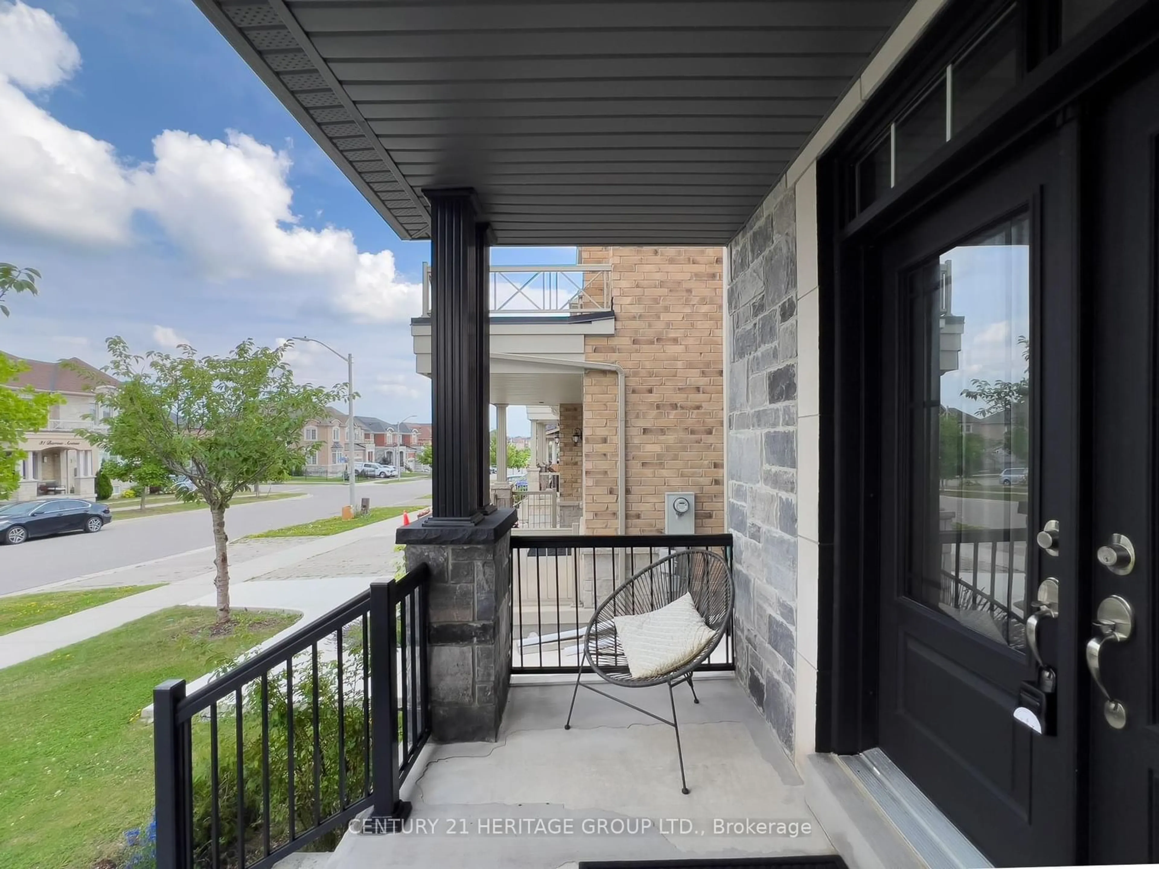 Patio, street for 20 Barrow Ave, Bradford West Gwillimbury Ontario L3Z 0W1